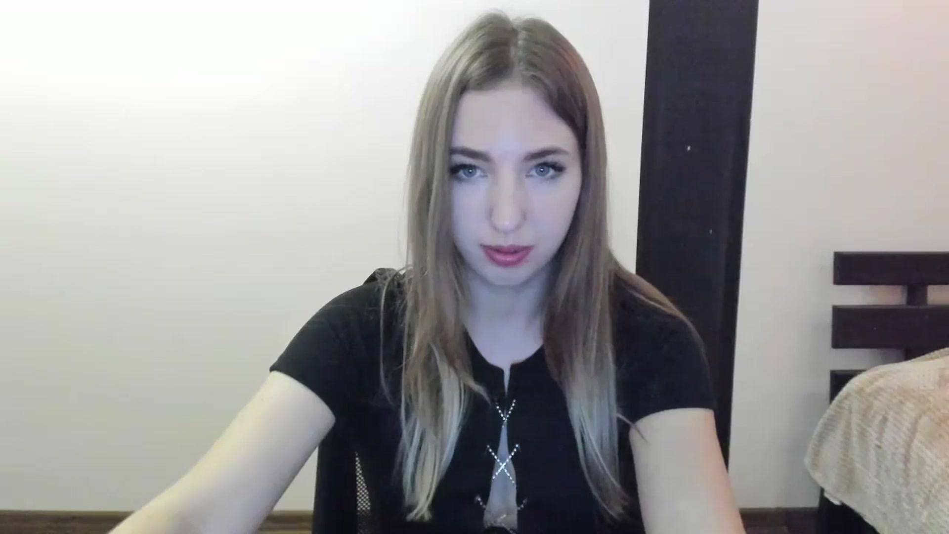 Gallery image thumbnail from Skyyyy's myfreecams stream on, 04/09/2024, 17:25 image 12 of 20
