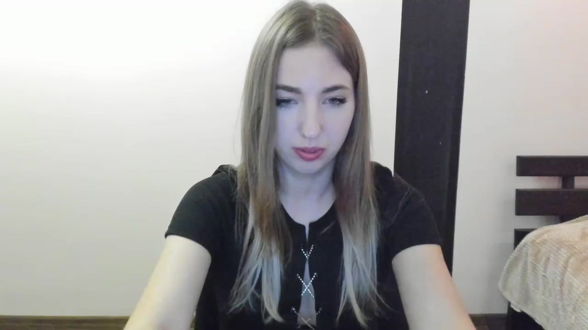 Gallery image thumbnail from Skyyyy's myfreecams stream on, 04/09/2024, 17:25 image 1 of 20
