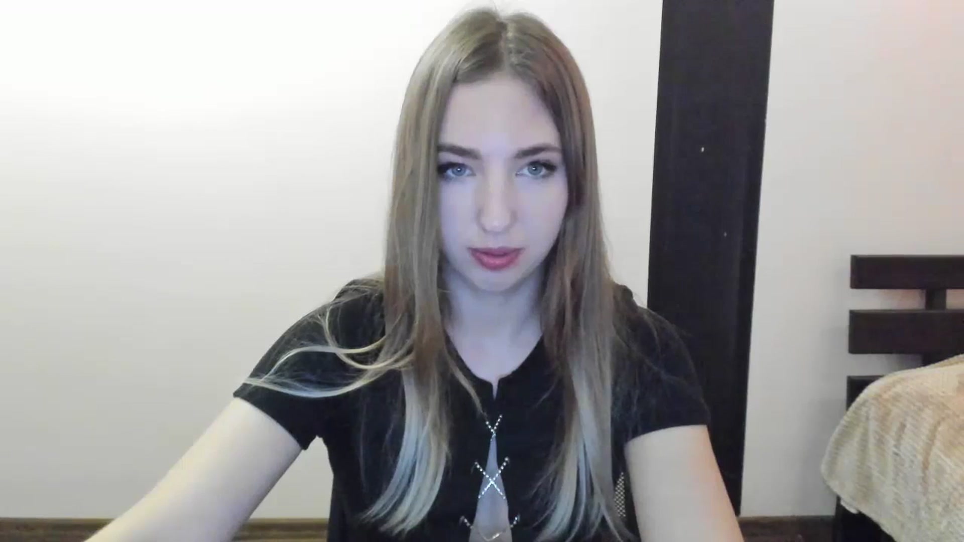 Gallery image thumbnail from Skyyyy's myfreecams stream on, 04/09/2024, 18:46 image 17 of 20