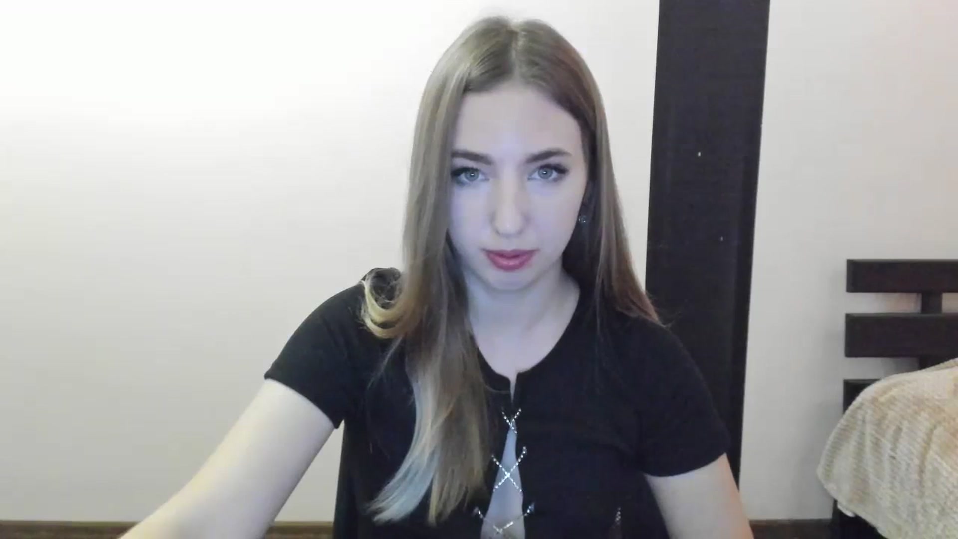 Gallery image thumbnail from Skyyyy's myfreecams stream on, 04/09/2024, 18:46 image 5 of 20