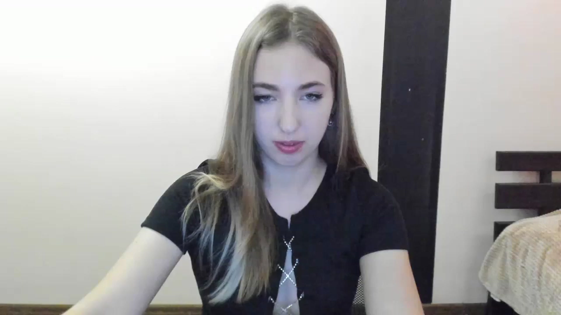 Gallery image thumbnail from Skyyyy's myfreecams stream on, 04/09/2024, 18:46 image 1 of 20