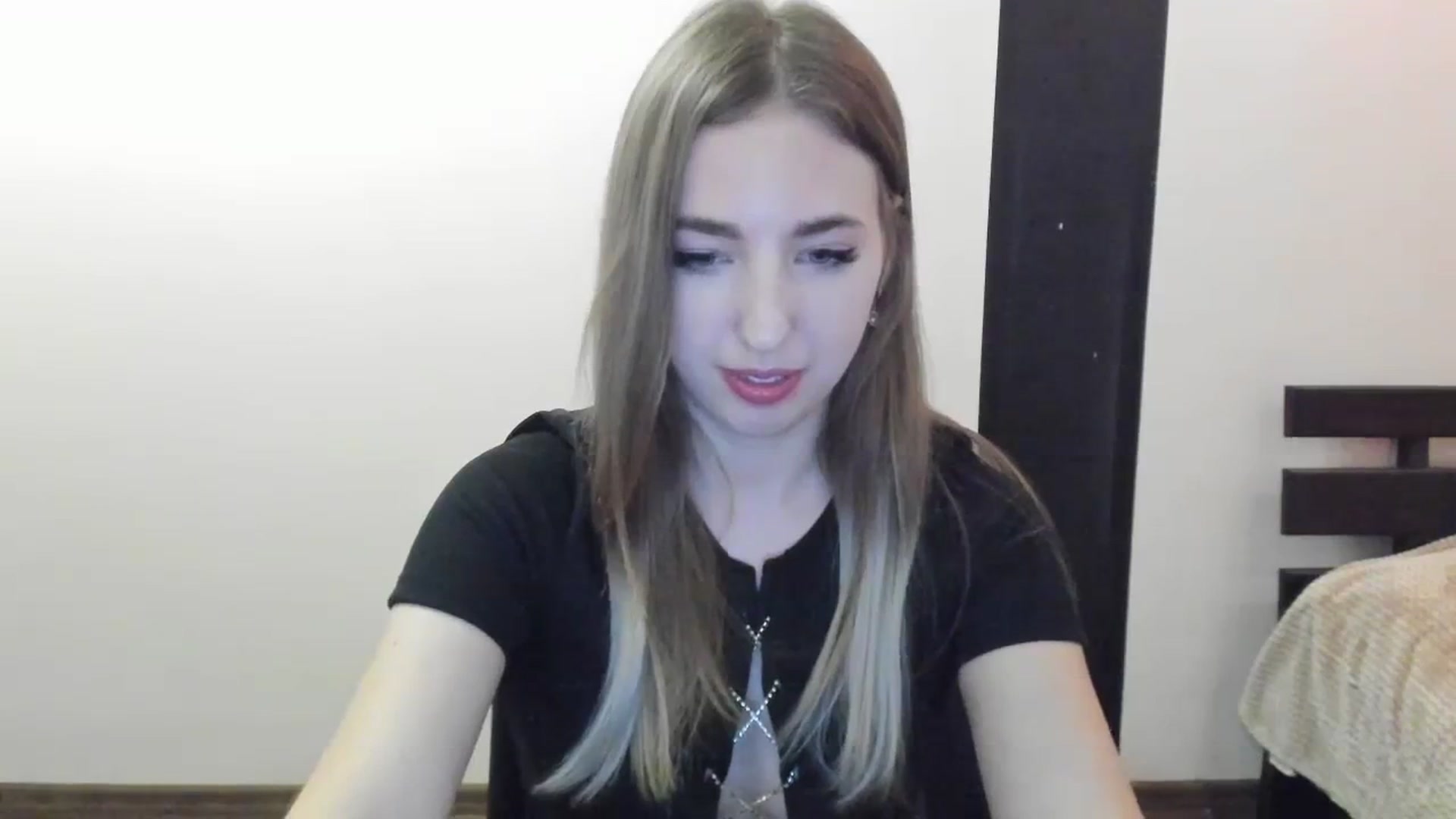 Gallery image thumbnail from Skyyyy's myfreecams stream on, 04/09/2024, 18:46 image 11 of 20