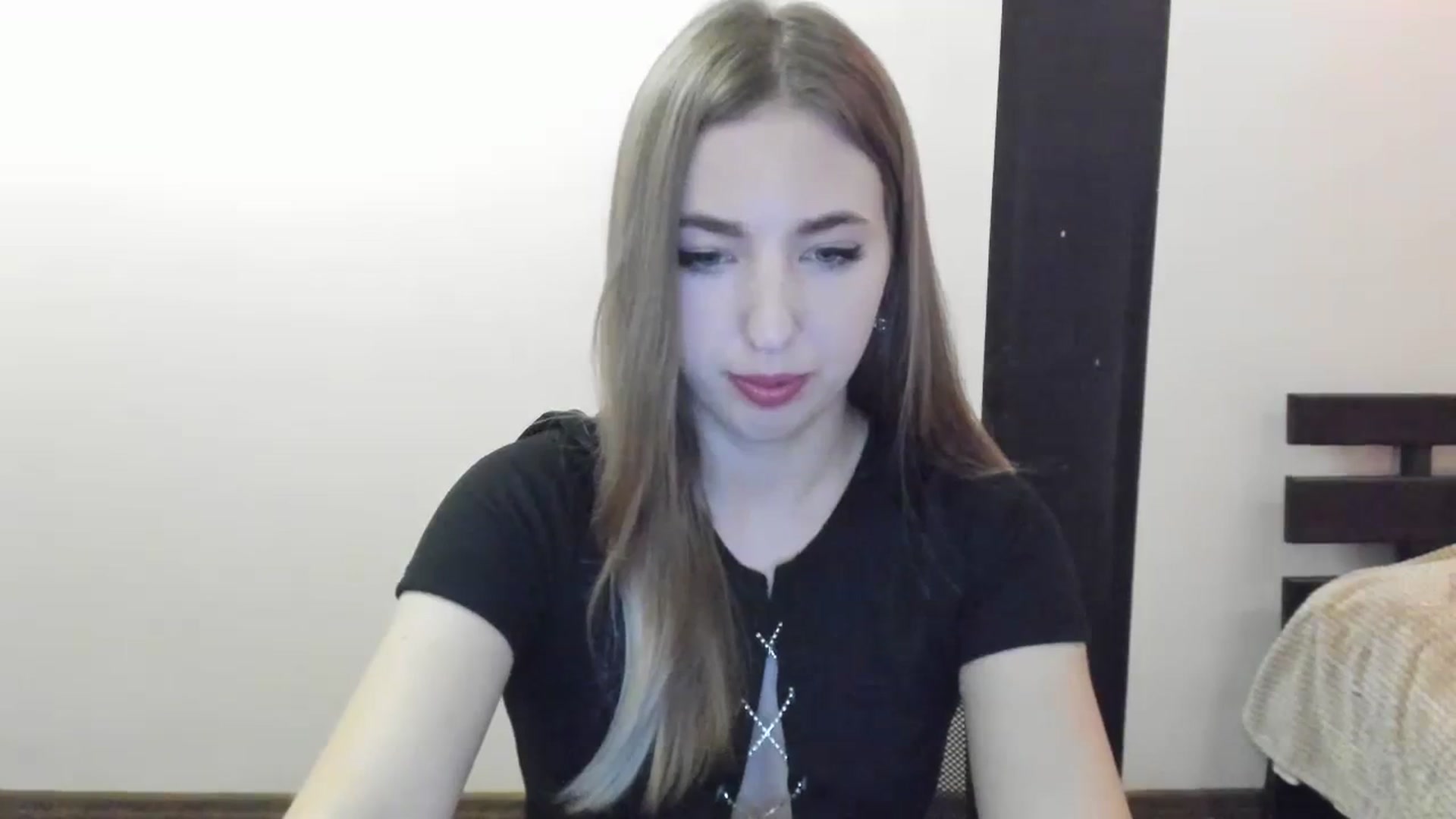 Gallery image thumbnail from Skyyyy's myfreecams stream on, 04/09/2024, 18:46 image 8 of 20