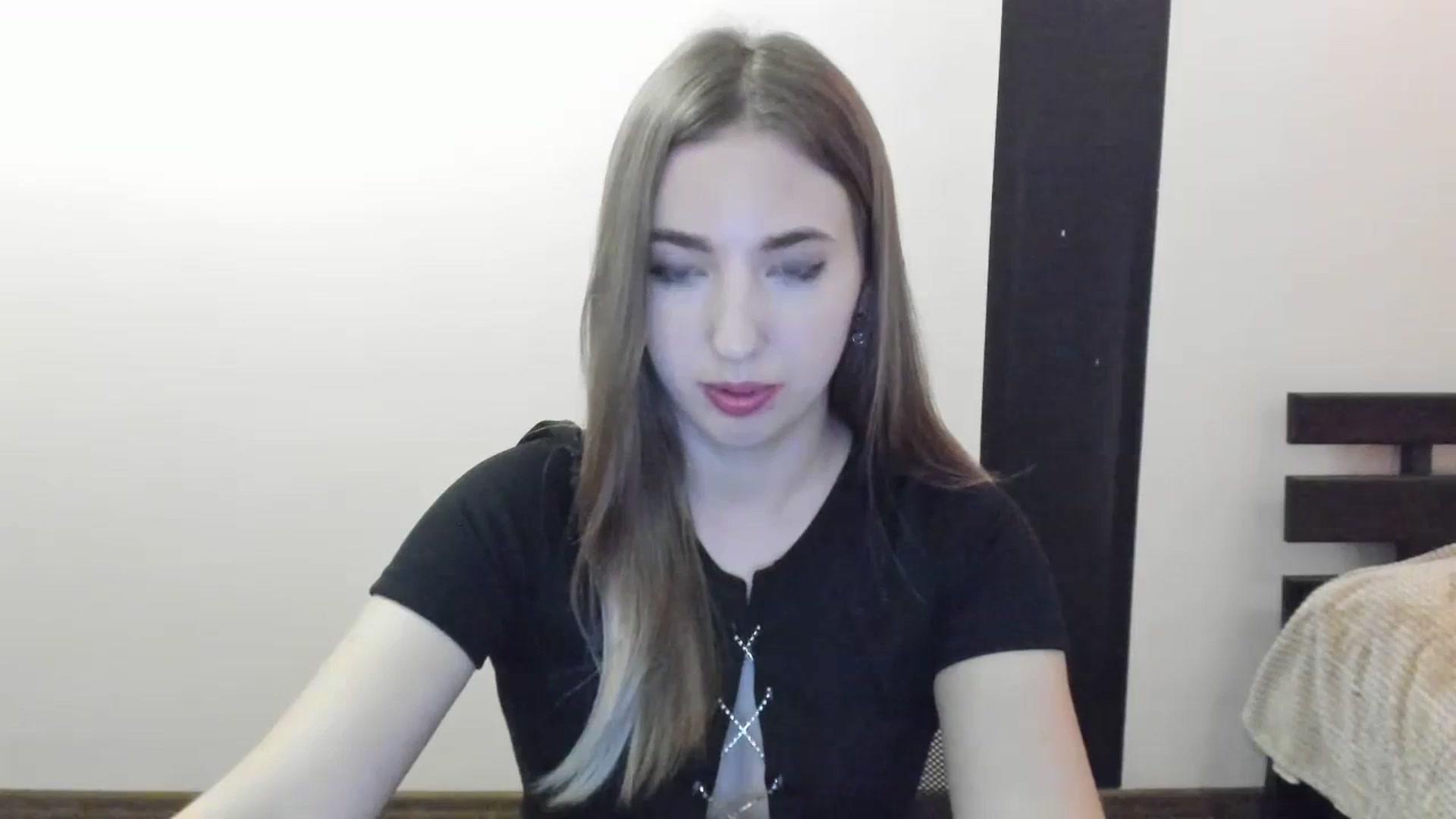 Gallery image thumbnail from Skyyyy's myfreecams stream on, 04/09/2024, 18:46 image 6 of 20