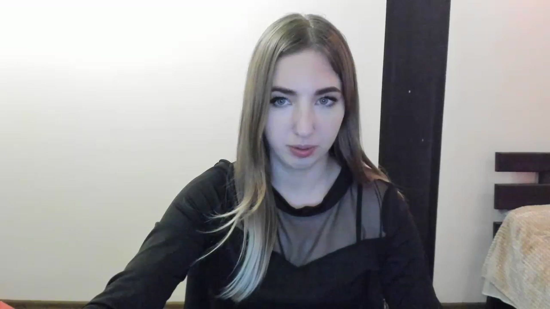 Gallery image thumbnail from Skyyyy's myfreecams stream on, 04/10/2024, 18:48 image 6 of 20