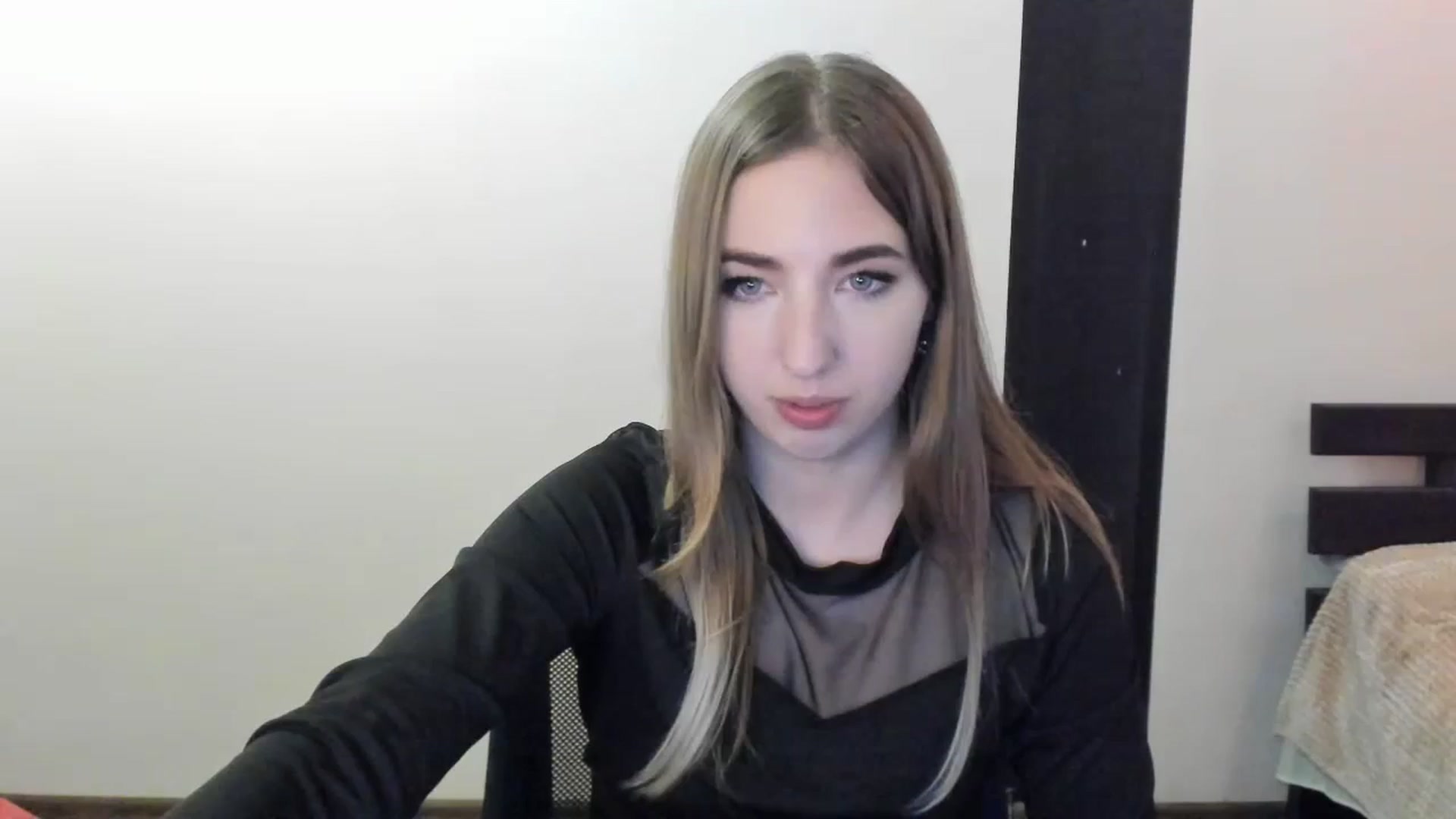 Gallery image thumbnail from Skyyyy's myfreecams stream on, 04/10/2024, 18:48 image 4 of 20