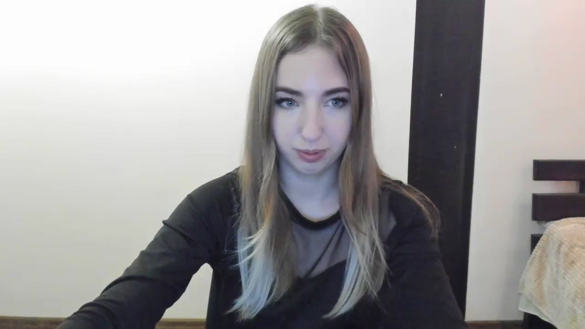 Gallery image thumbnail from Skyyyy's myfreecams stream on, 04/10/2024, 21:13 image 15 of 20