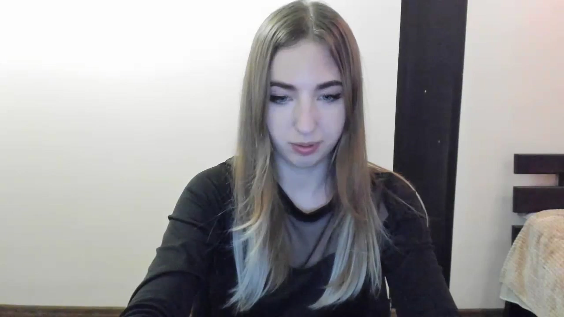 Gallery image thumbnail from Skyyyy's myfreecams stream on, 04/10/2024, 21:13 image 8 of 20