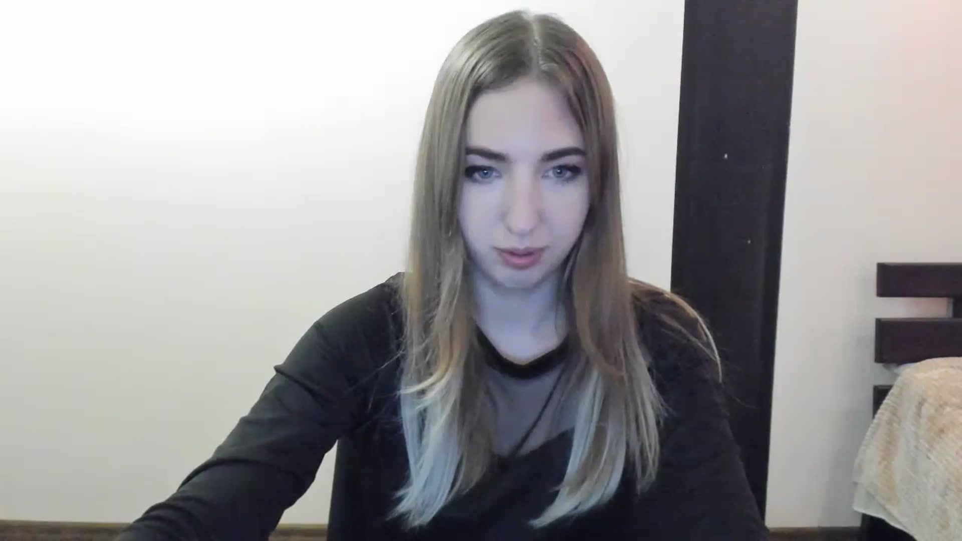 Gallery image thumbnail from Skyyyy's myfreecams stream on, 04/10/2024, 21:13 image 6 of 20