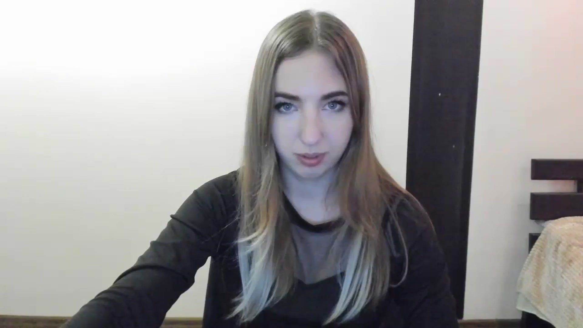 Gallery image thumbnail from Skyyyy's myfreecams stream on, 04/10/2024, 21:13 image 4 of 20