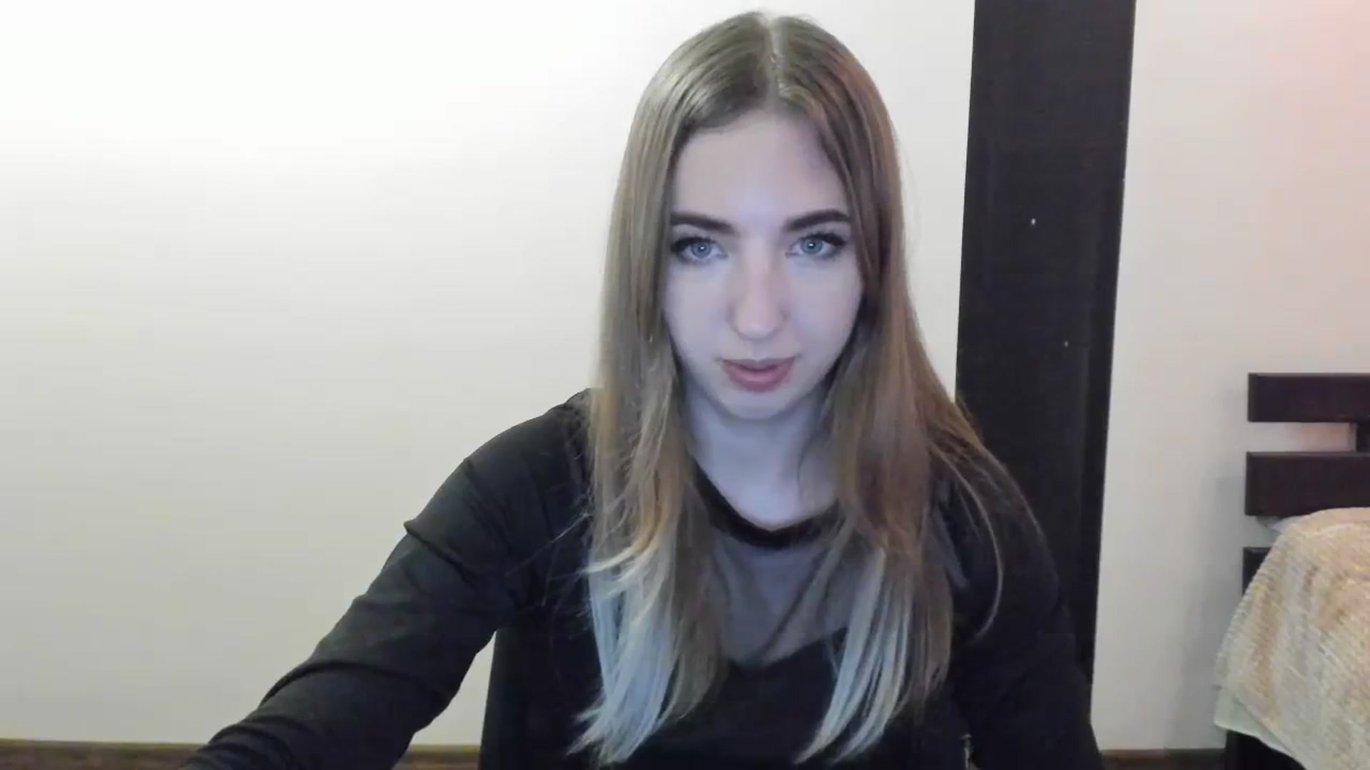 Gallery image thumbnail from Skyyyy's myfreecams stream on, 04/10/2024, 21:13 image 2 of 20