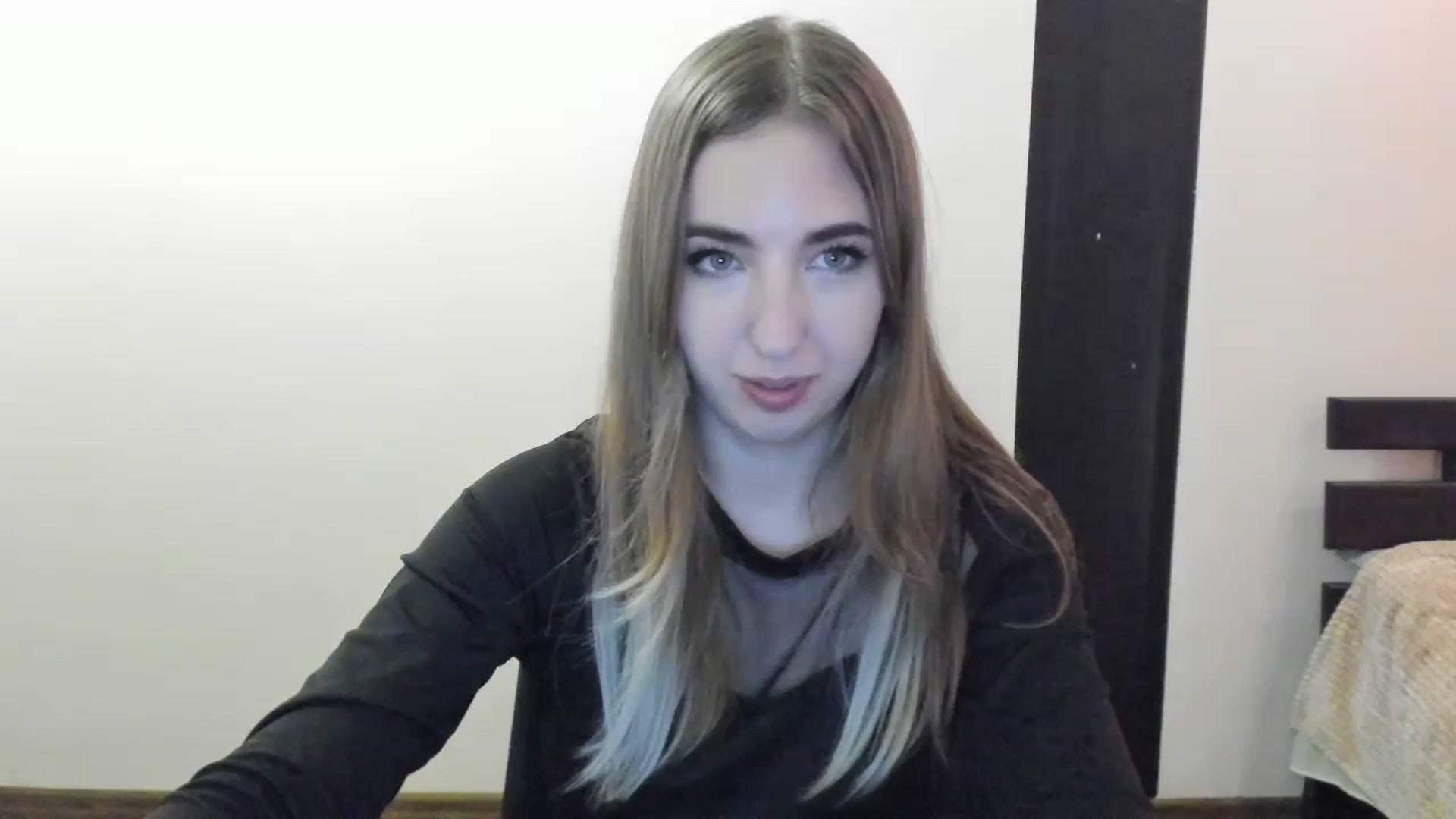Gallery image thumbnail from Skyyyy's myfreecams stream on, 04/10/2024, 21:13 image 1 of 20