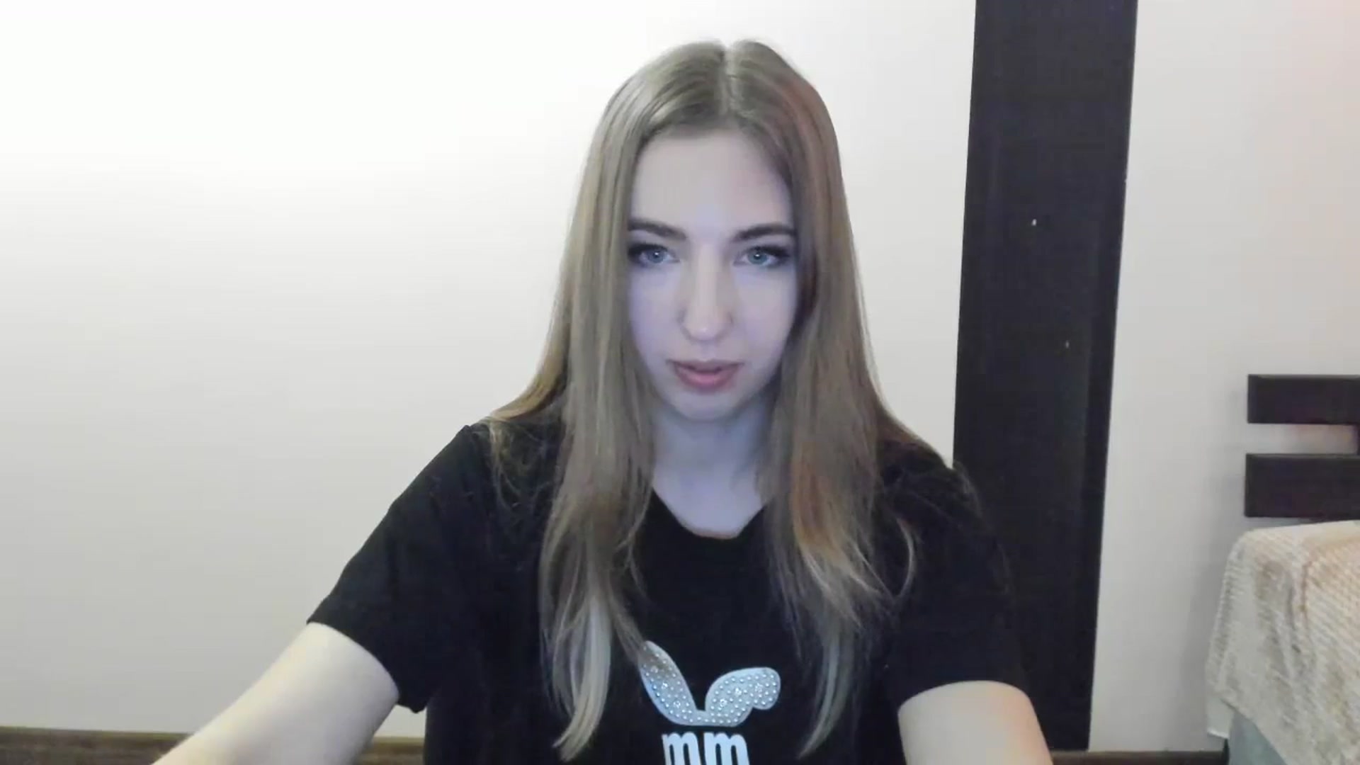 Gallery image thumbnail from Skyyyy's myfreecams stream on, 04/11/2024, 19:05 image 19 of 20