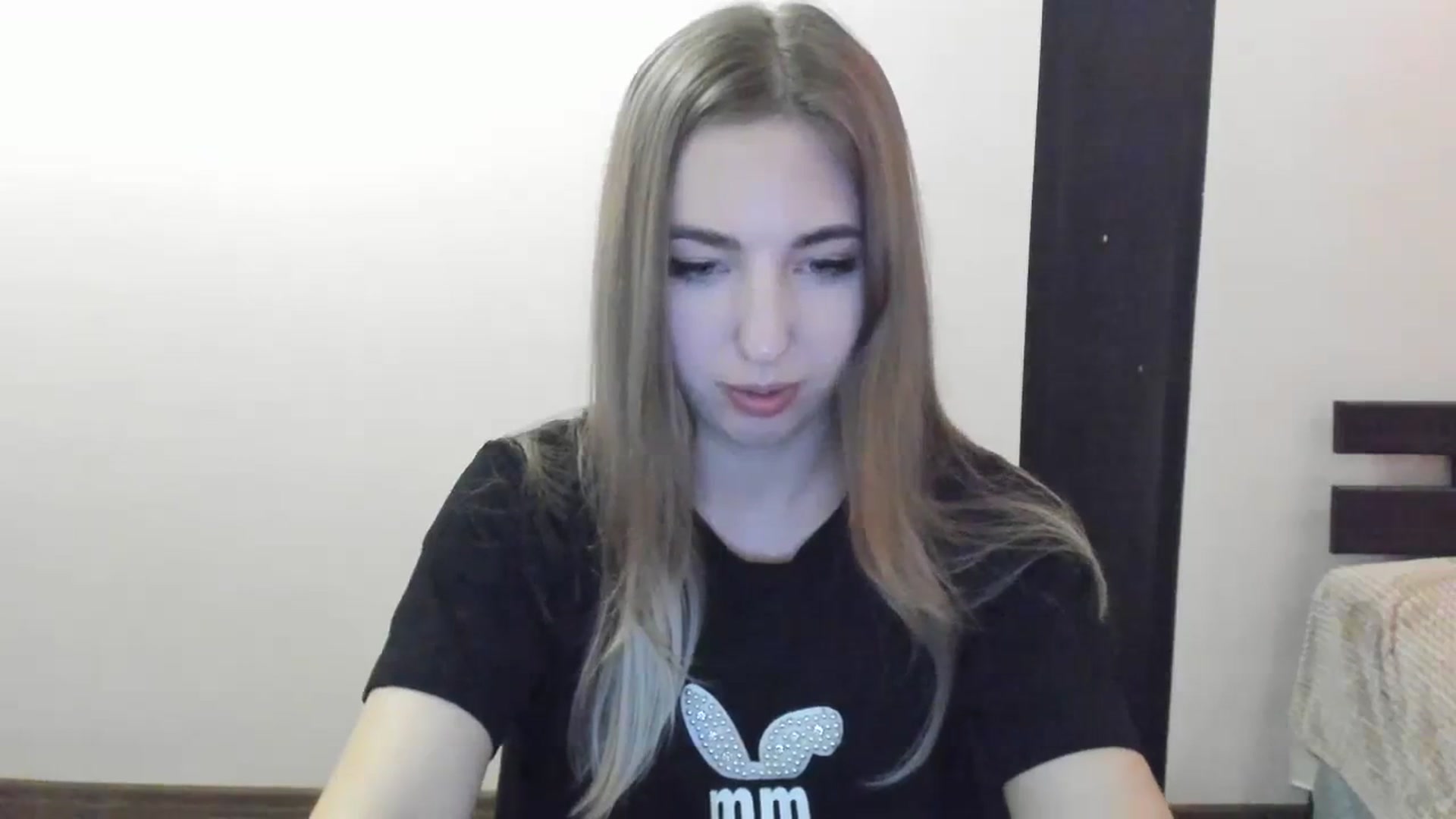 Gallery image thumbnail from Skyyyy's myfreecams stream on, 04/11/2024, 19:05 image 3 of 20