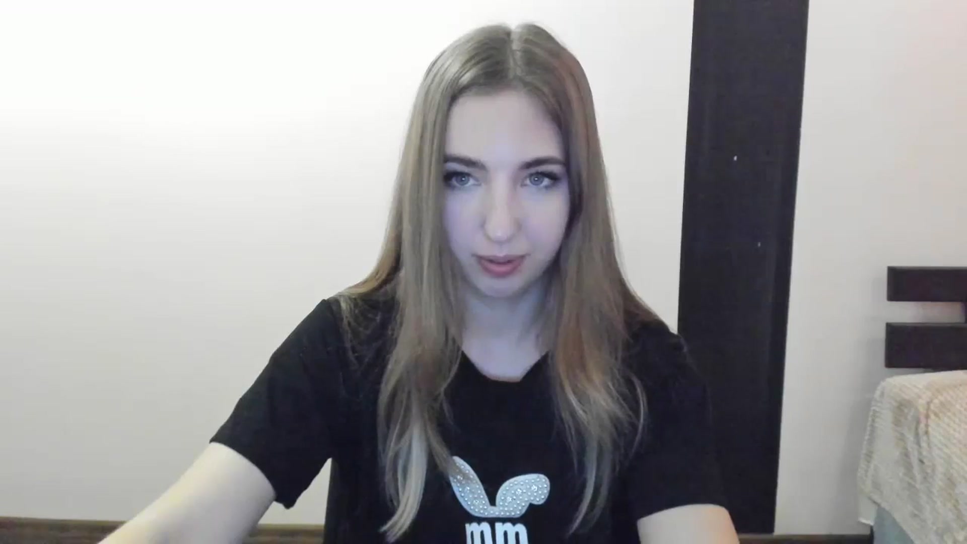 Gallery image thumbnail from Skyyyy's myfreecams stream on, 04/11/2024, 19:05 image 20 of 20