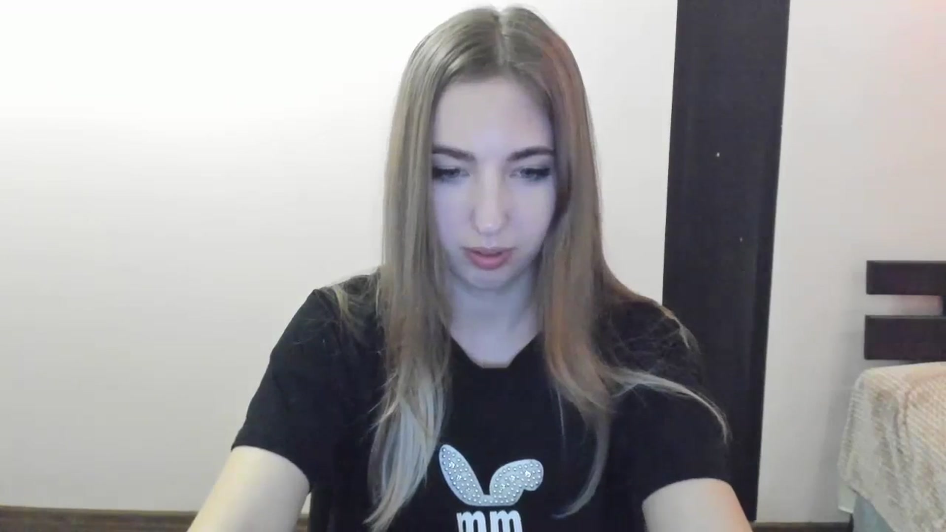Gallery image thumbnail from Skyyyy's myfreecams stream on, 04/11/2024, 19:05 image 5 of 20
