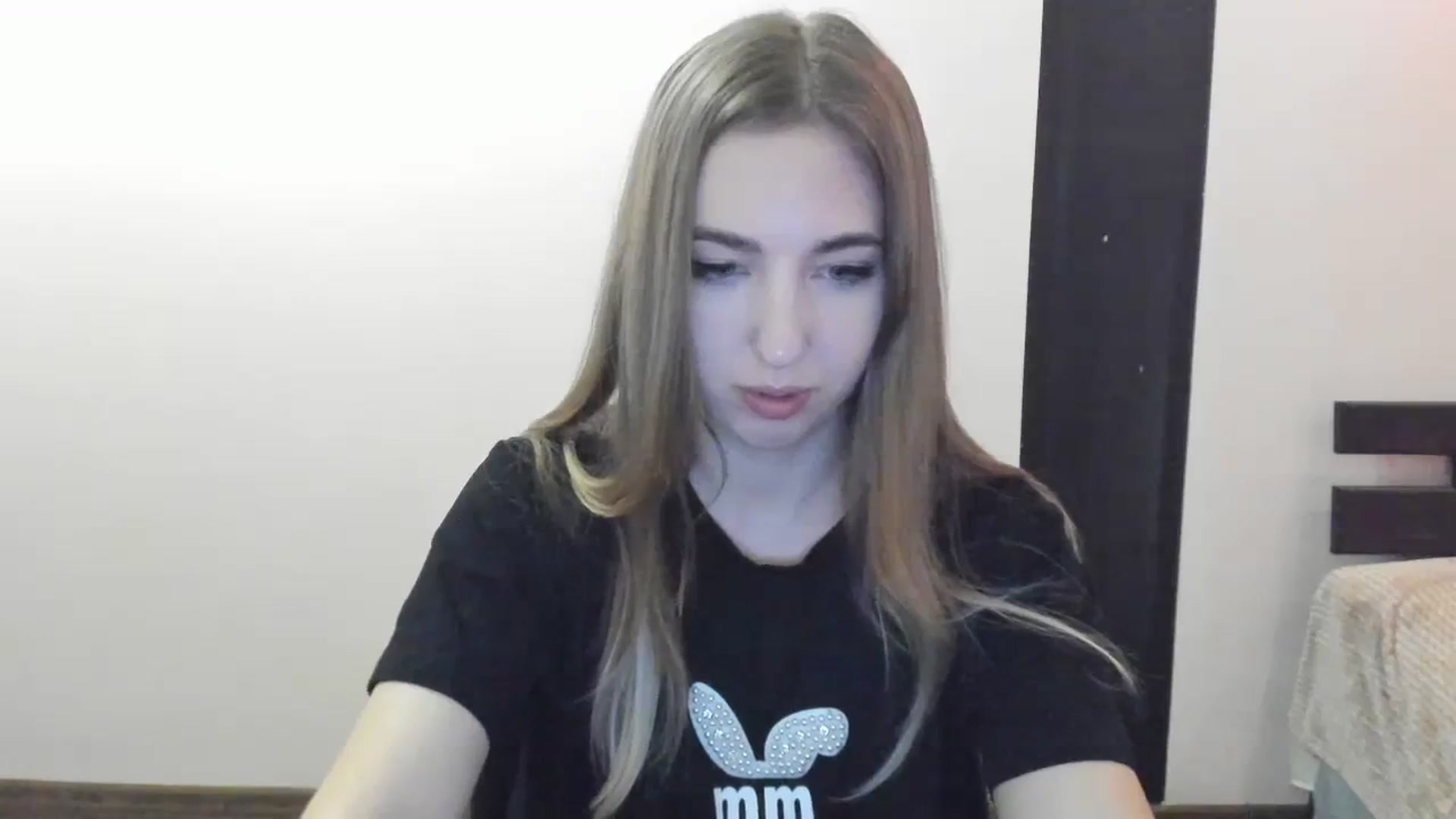Gallery image thumbnail from Skyyyy's myfreecams stream on, 04/11/2024, 19:05 image 7 of 20
