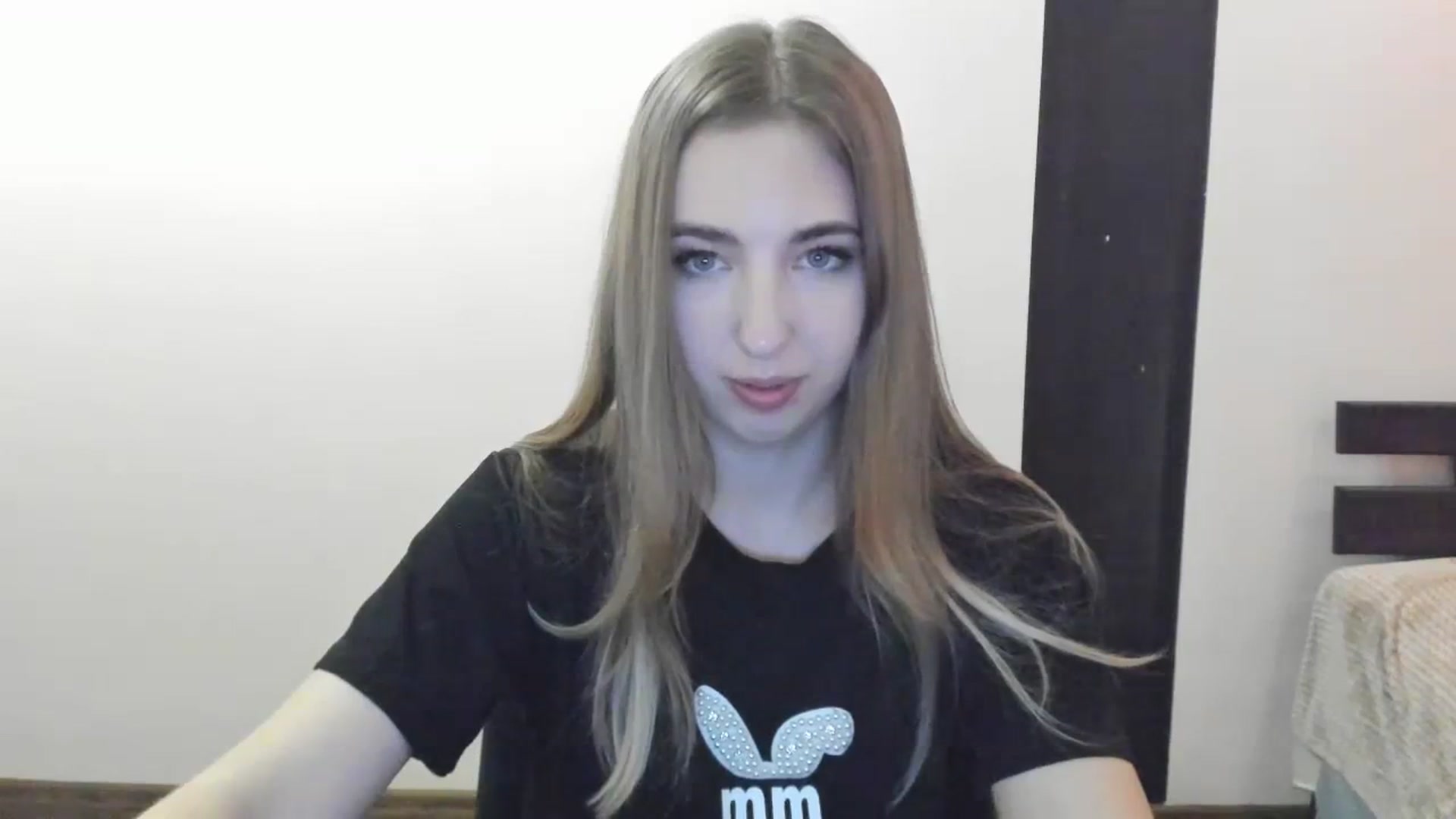 Gallery image thumbnail from Skyyyy's myfreecams stream on, 04/11/2024, 19:05 image 11 of 20