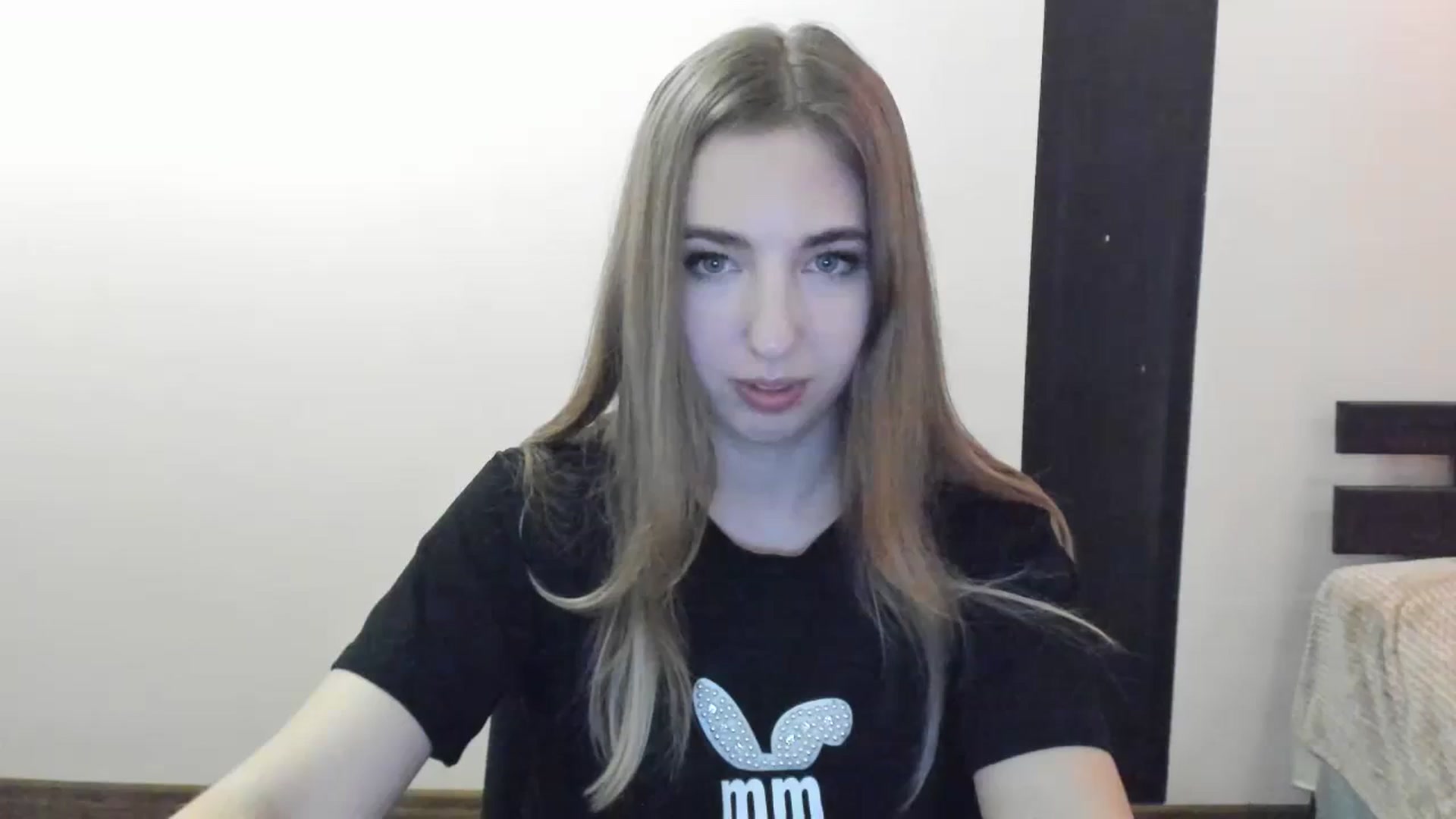 Gallery image thumbnail from Skyyyy's myfreecams stream on, 04/11/2024, 19:05 image 10 of 20