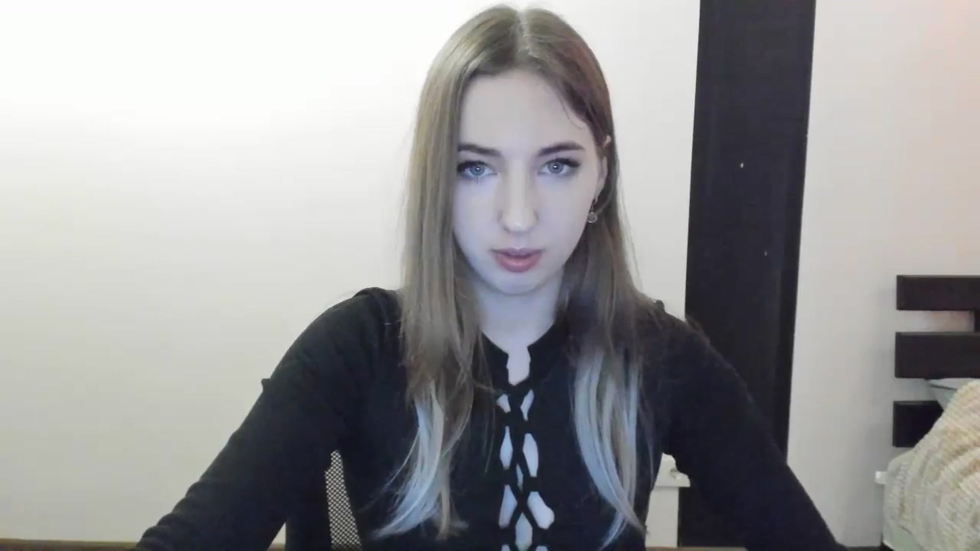 Gallery image thumbnail from Skyyyy's myfreecams stream on, 04/16/2024, 19:10 image 10 of 20