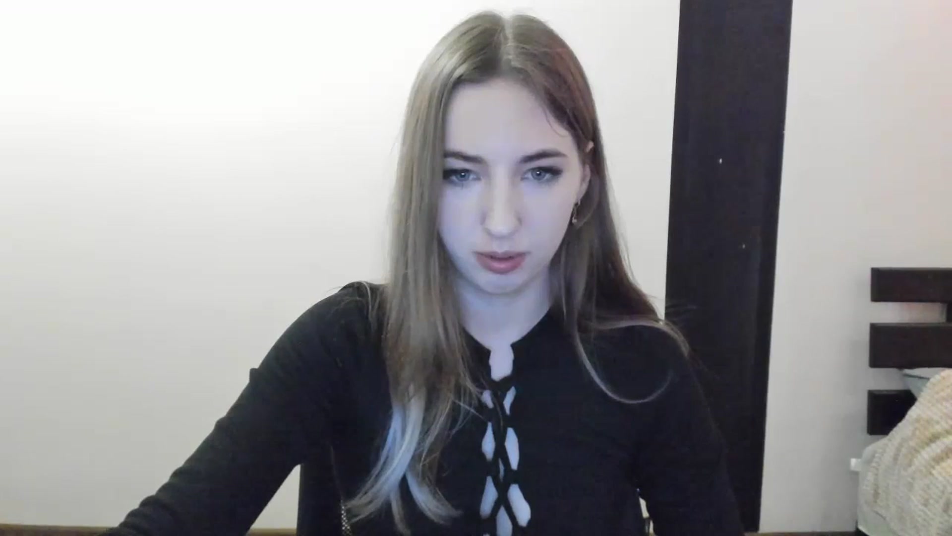 Gallery image thumbnail from Skyyyy's myfreecams stream on, 04/16/2024, 19:10 image 12 of 20