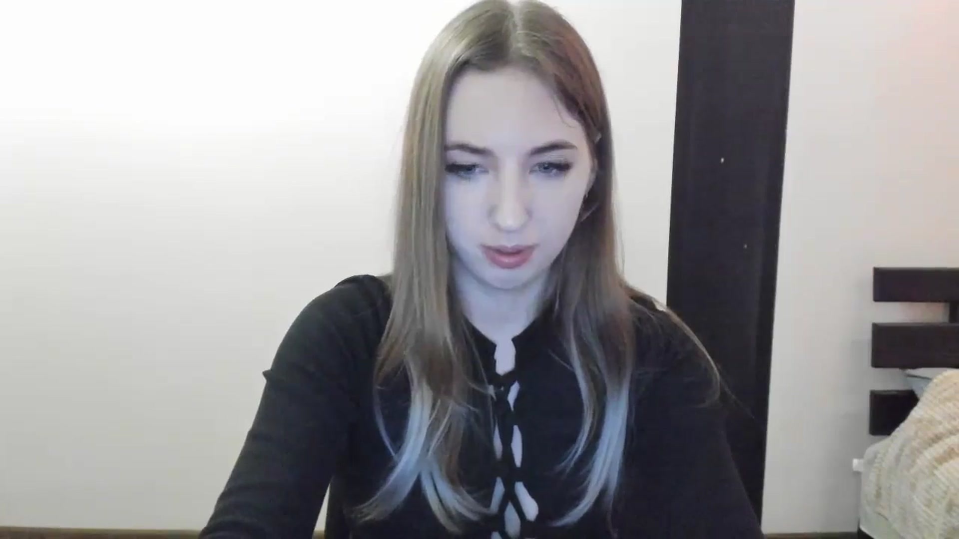 Gallery image thumbnail from Skyyyy's myfreecams stream on, 04/16/2024, 19:10 image 17 of 20