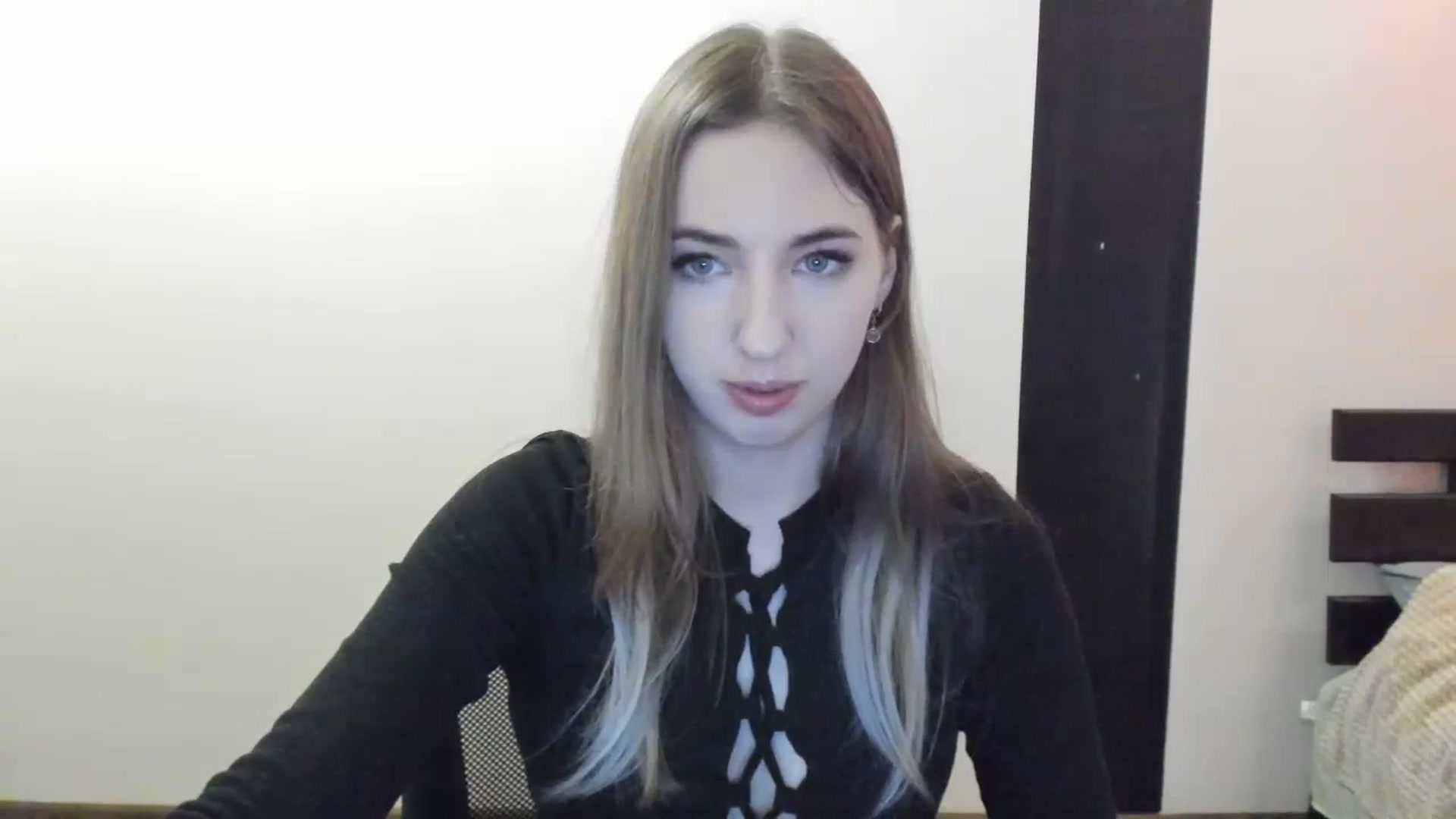 Gallery image thumbnail from Skyyyy's myfreecams stream on, 04/16/2024, 19:10 image 6 of 20