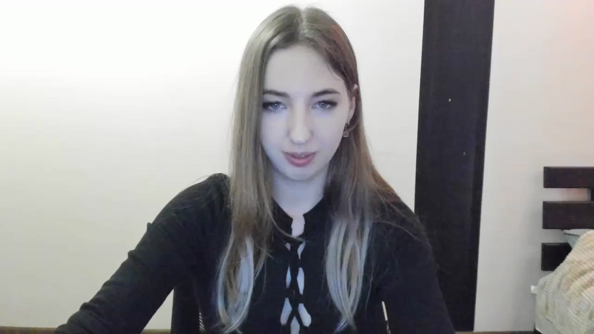 Gallery image thumbnail from Skyyyy's myfreecams stream on, 04/16/2024, 19:10 image 1 of 20