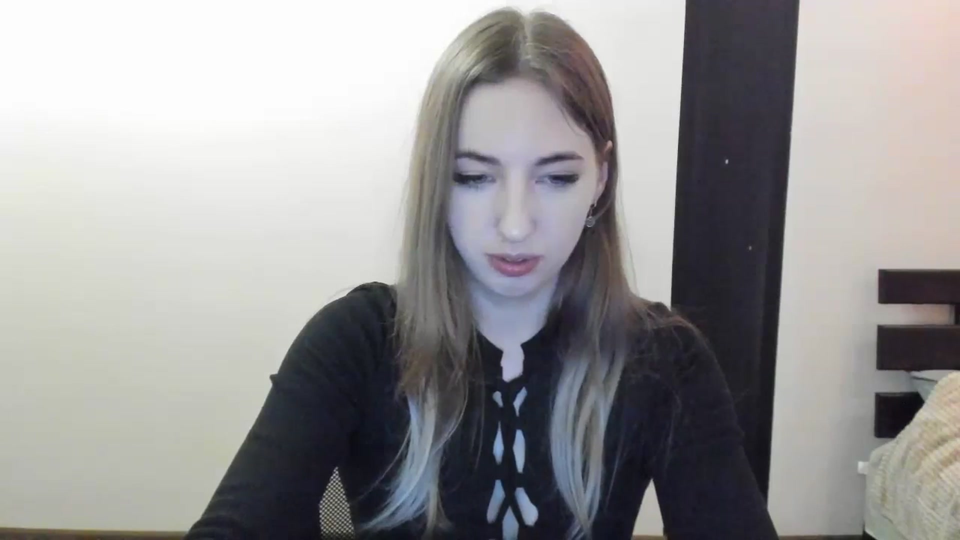 Gallery image thumbnail from Skyyyy's myfreecams stream on, 04/16/2024, 19:10 image 4 of 20