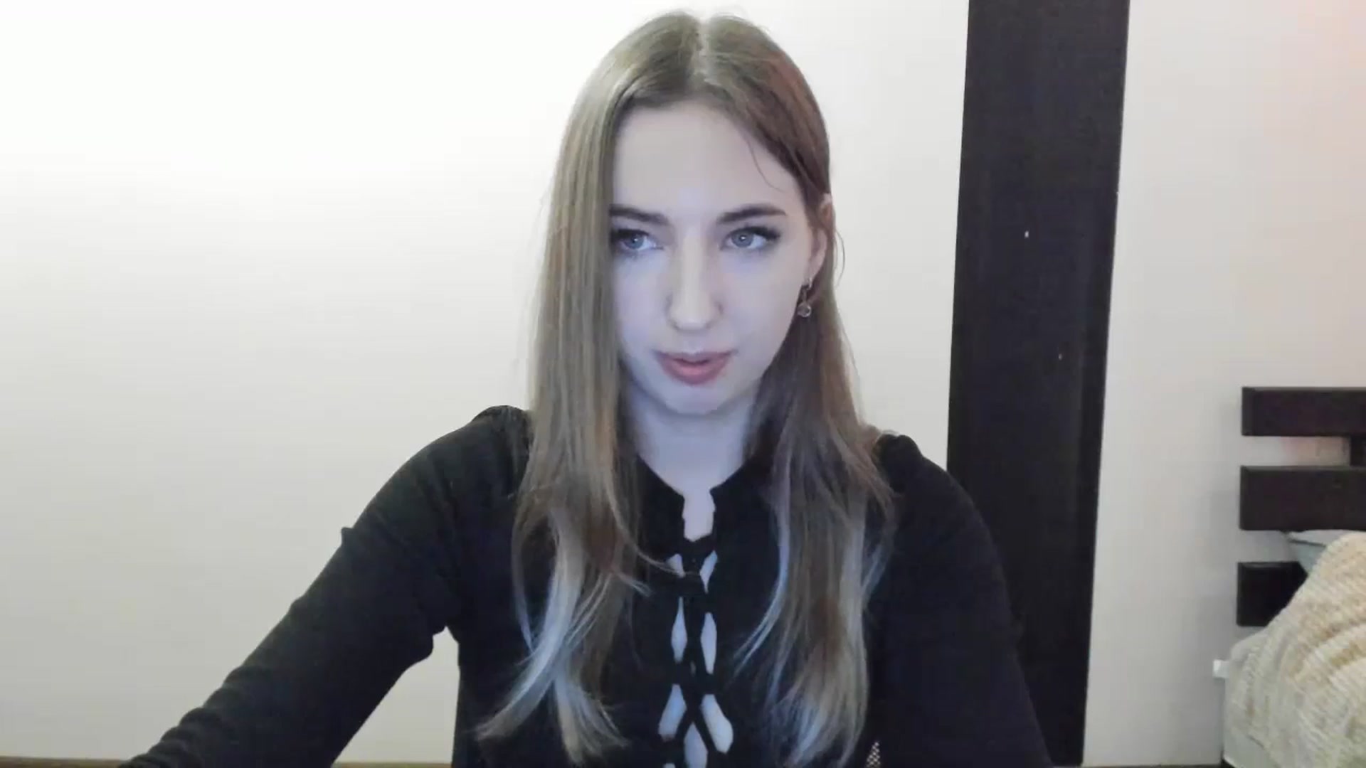 Gallery image thumbnail from Skyyyy's myfreecams stream on, 04/16/2024, 19:10 image 19 of 20