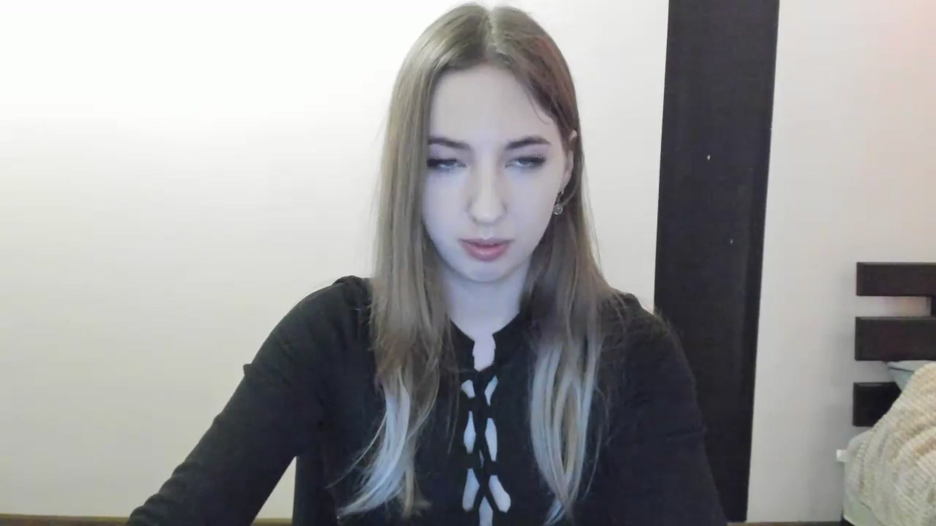 Gallery image thumbnail from Skyyyy's myfreecams stream on, 04/16/2024, 19:10 image 9 of 20