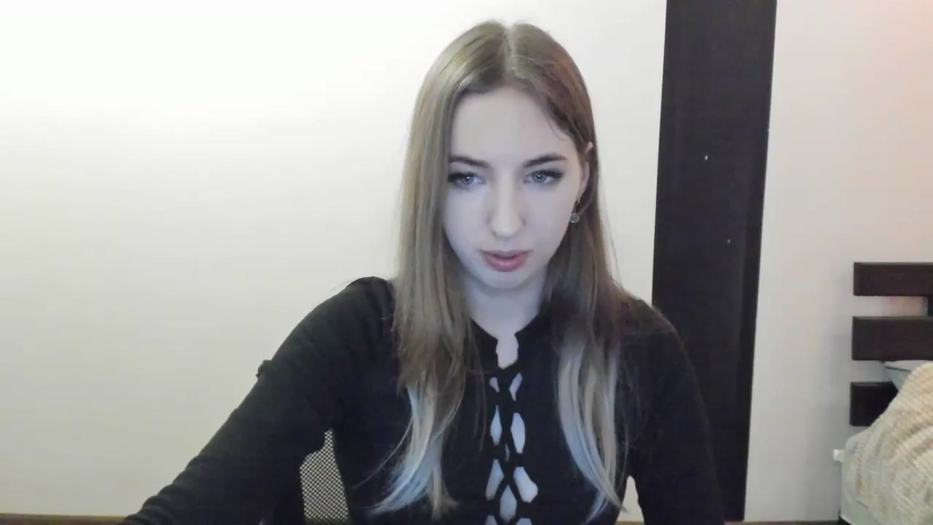 Gallery image thumbnail from Skyyyy's myfreecams stream on, 04/16/2024, 19:10 image 7 of 20