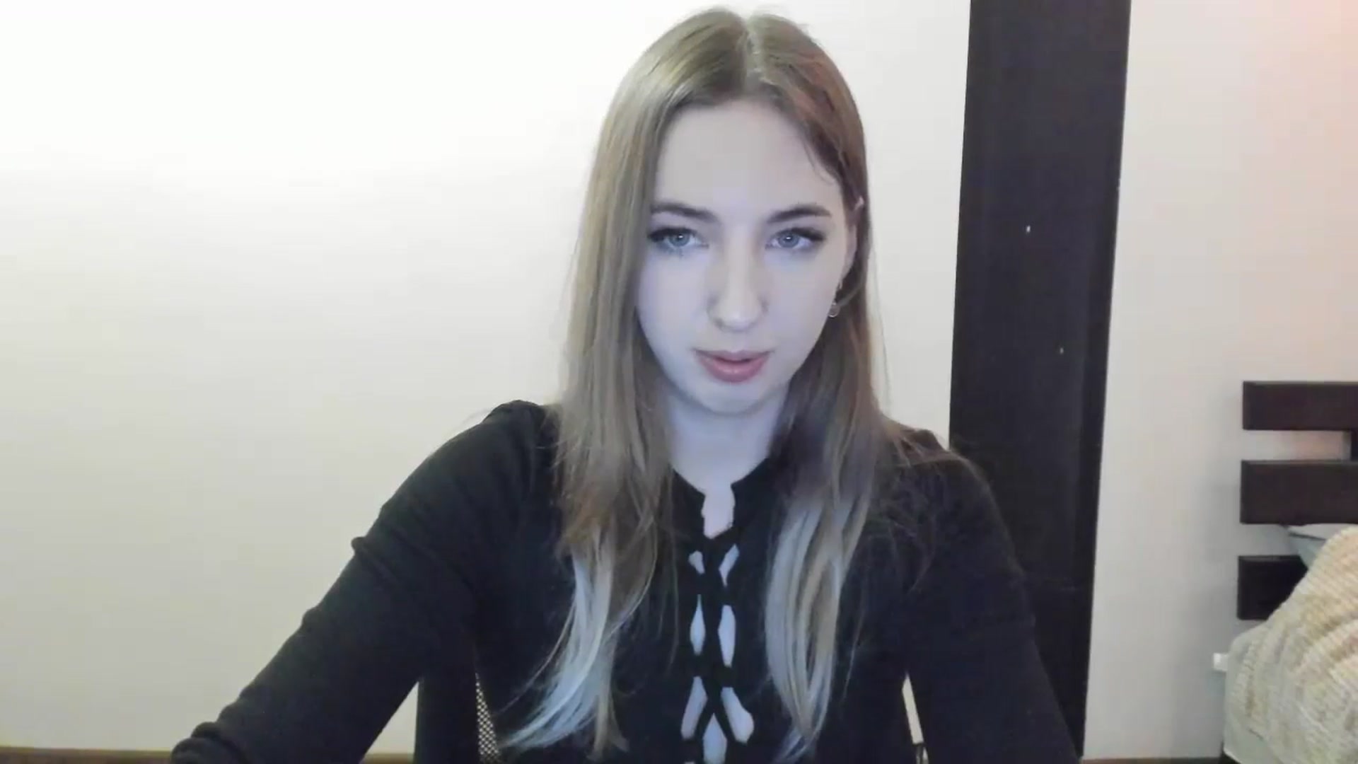 Gallery image thumbnail from Skyyyy's myfreecams stream on, 04/16/2024, 19:10 image 3 of 20
