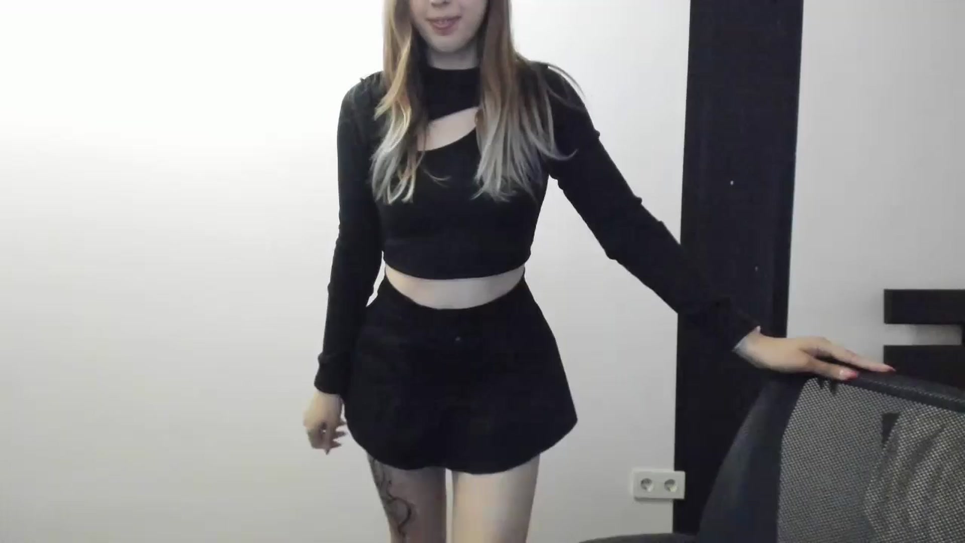 Gallery image thumbnail from Skyyyy's myfreecams stream on, 04/21/2024, 13:55 image 4 of 20