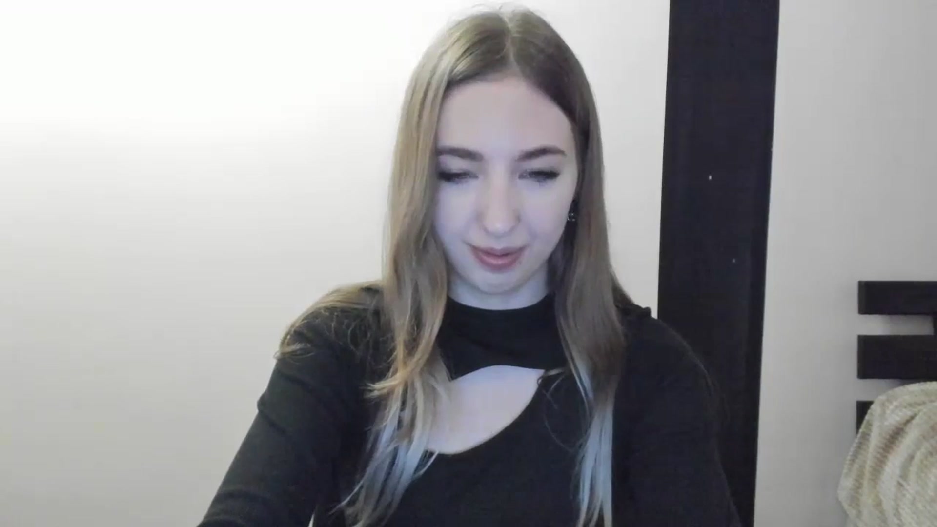Gallery image thumbnail from Skyyyy's myfreecams stream on, 04/21/2024, 13:55 image 18 of 20