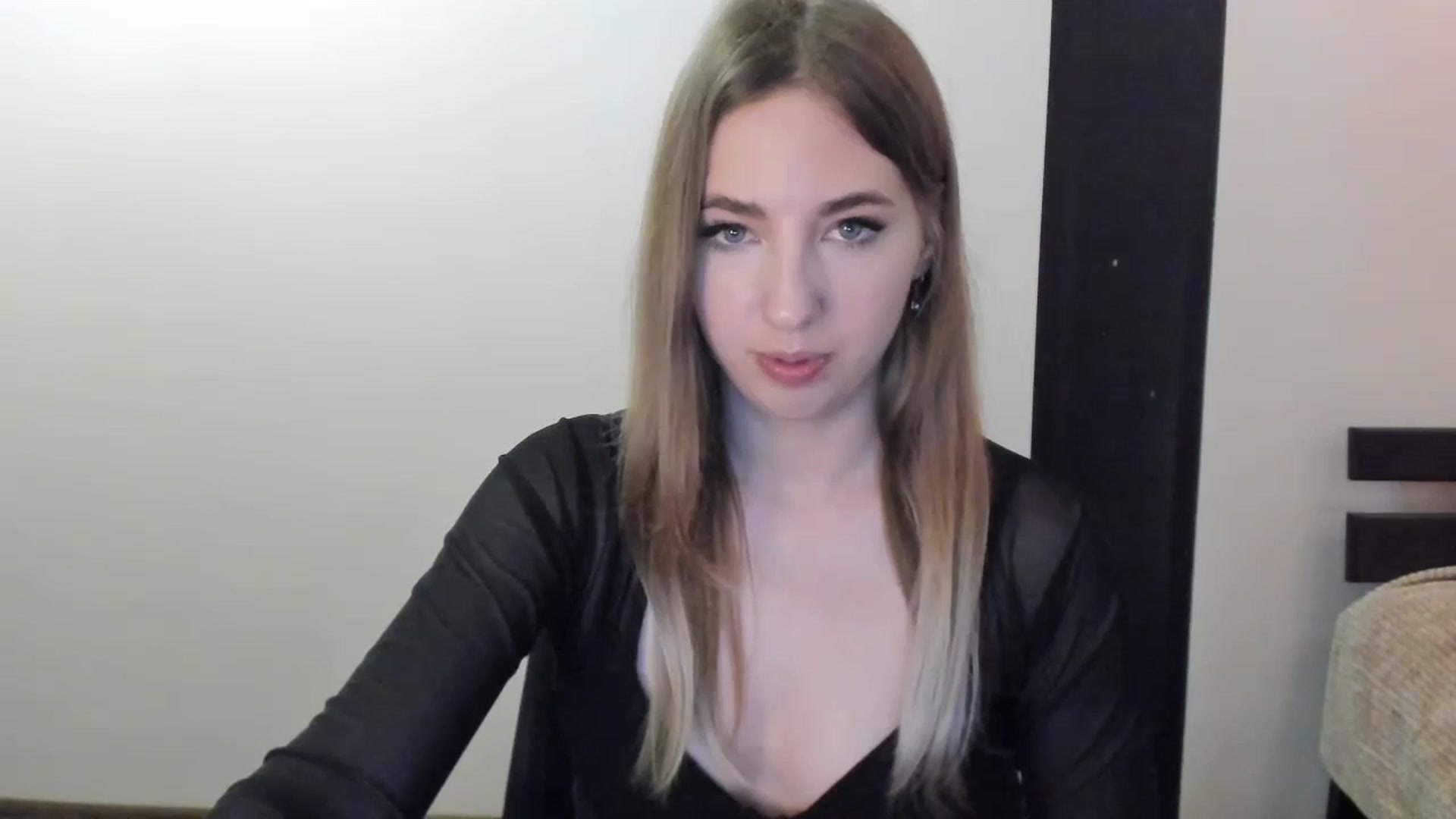 Gallery image thumbnail from Skyyyy's myfreecams stream on, 04/25/2024, 16:44 image 19 of 20
