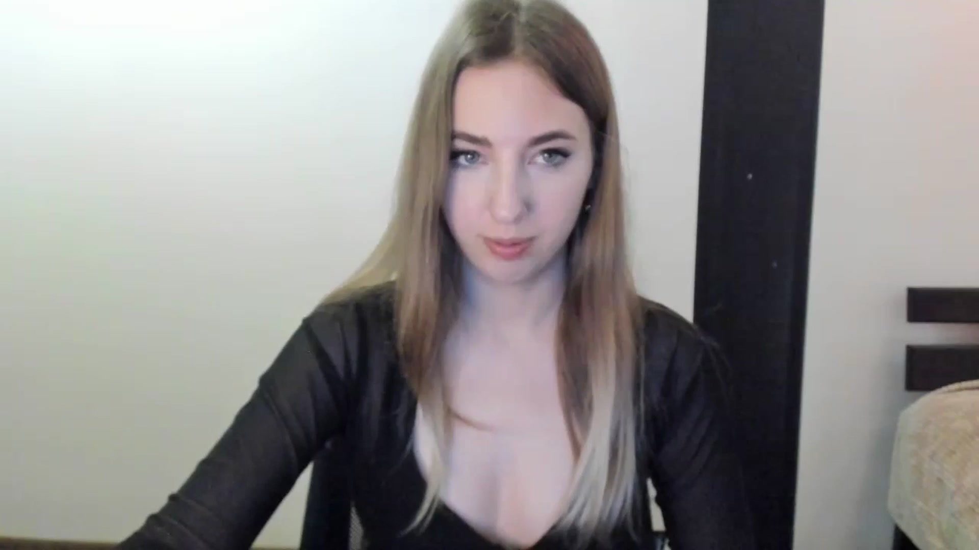 Gallery image thumbnail from Skyyyy's myfreecams stream on, 04/25/2024, 16:44 image 1 of 20