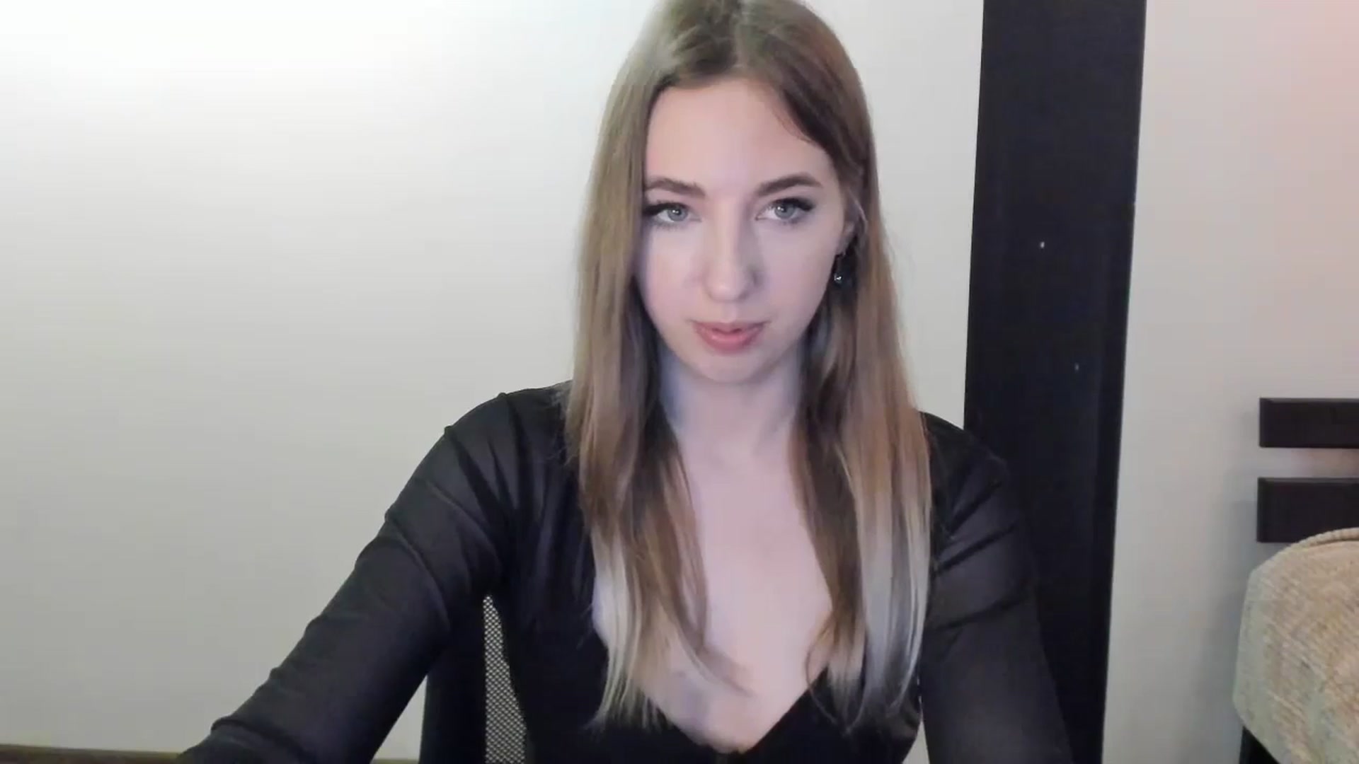 Gallery image thumbnail from Skyyyy's myfreecams stream on, 04/25/2024, 16:44 image 16 of 20