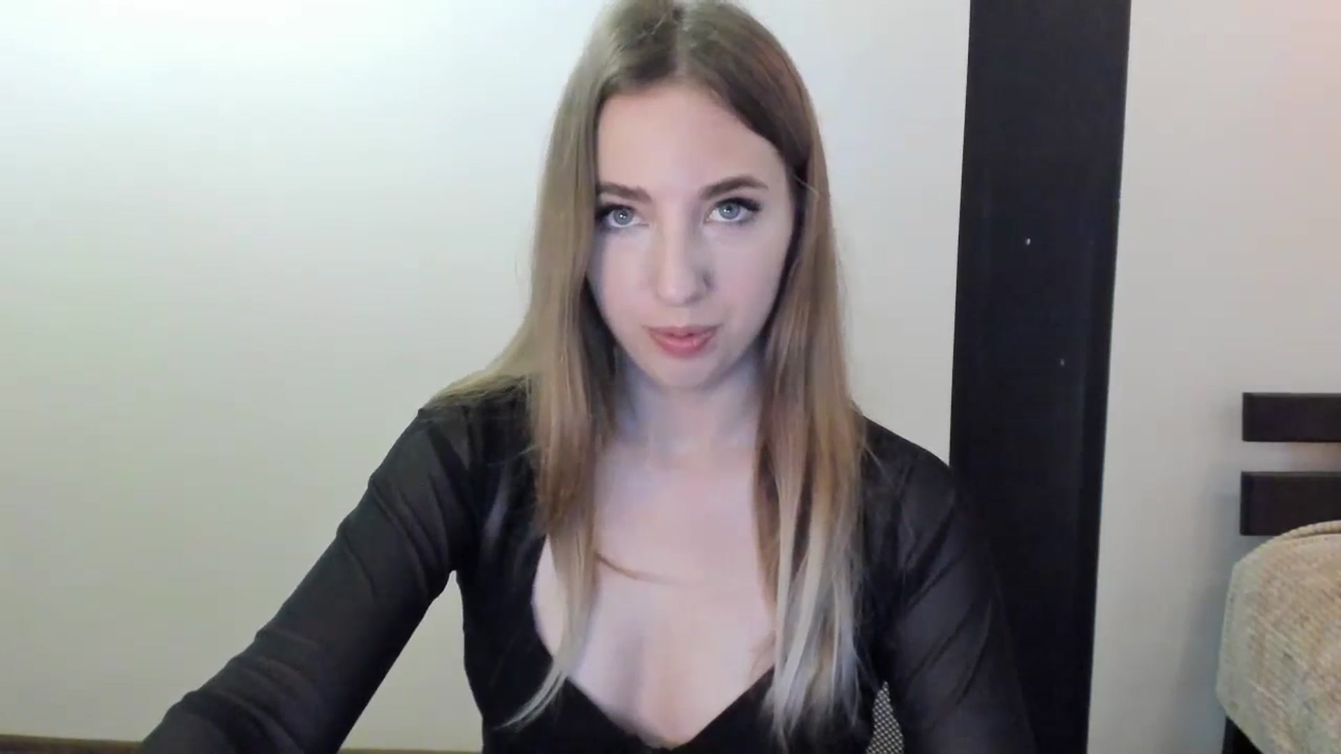 Gallery image thumbnail from Skyyyy's myfreecams stream on, 04/25/2024, 16:44 image 4 of 20