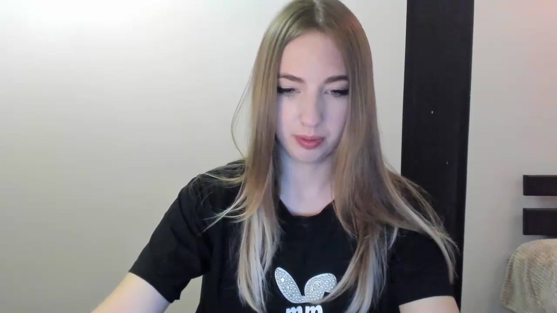 Gallery image thumbnail from Skyyyy's myfreecams stream on, 04/27/2024, 16:31 image 3 of 20