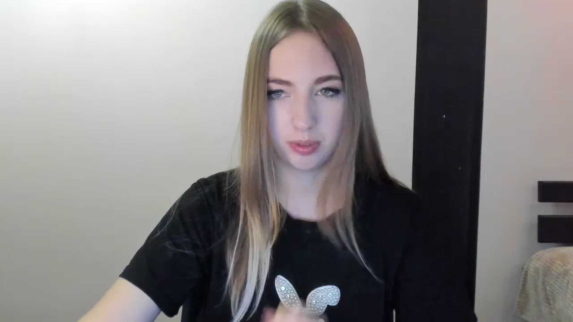 Gallery image thumbnail from Skyyyy's myfreecams stream on, 04/27/2024, 16:31 image 16 of 20