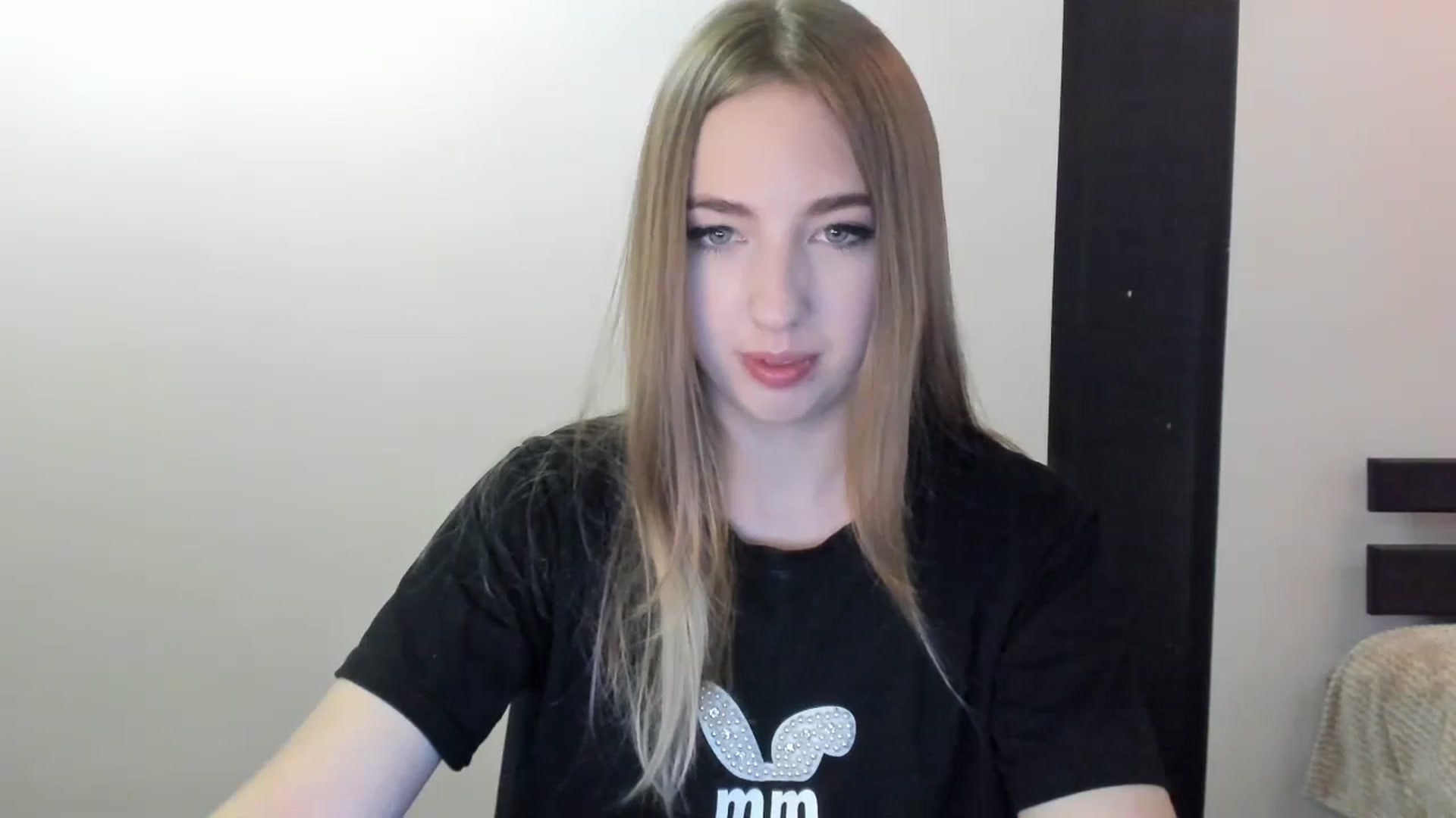 Gallery image thumbnail from Skyyyy's myfreecams stream on, 04/27/2024, 16:31 image 4 of 20