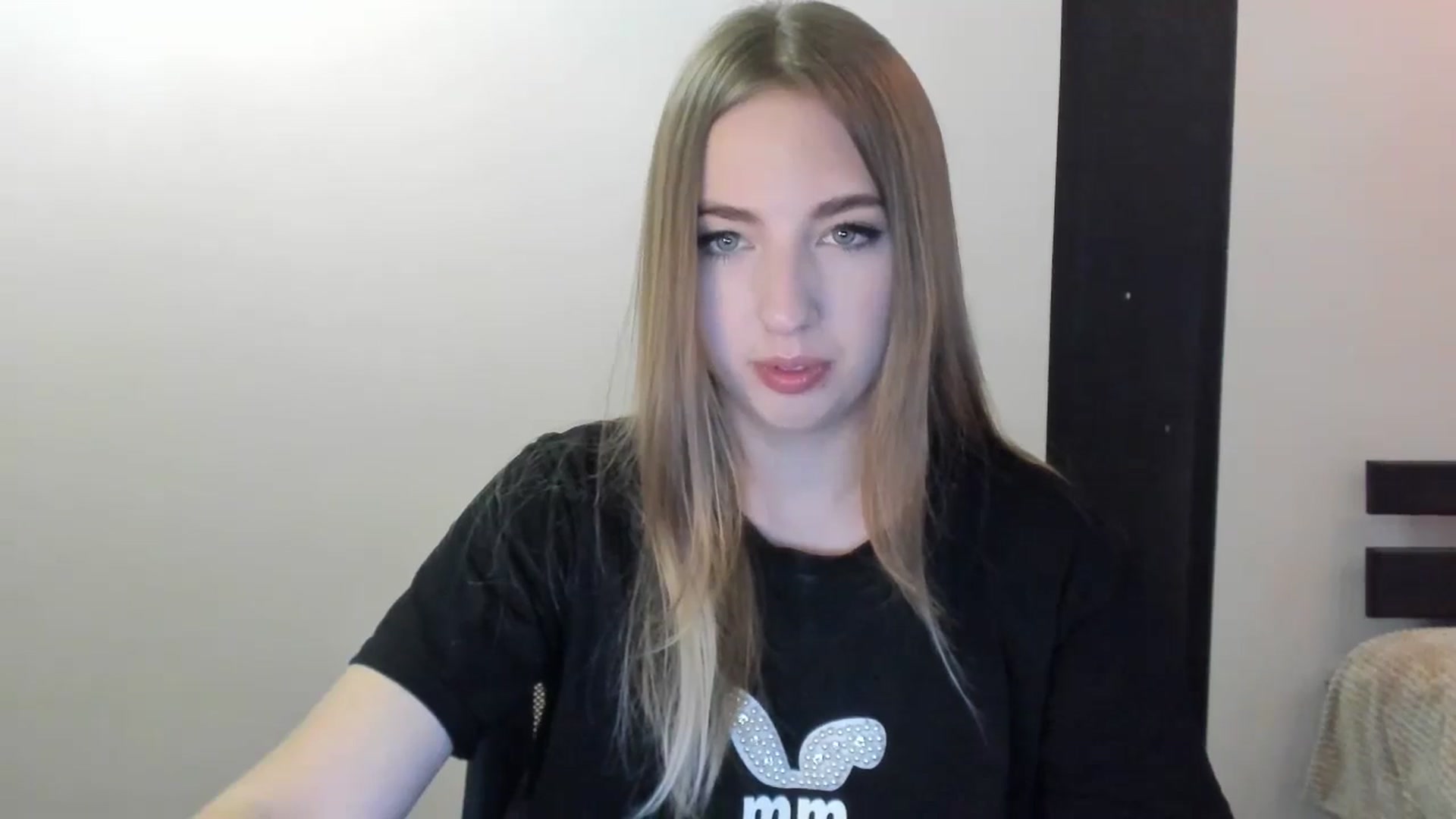 Gallery image thumbnail from Skyyyy's myfreecams stream on, 04/27/2024, 16:31 image 11 of 20