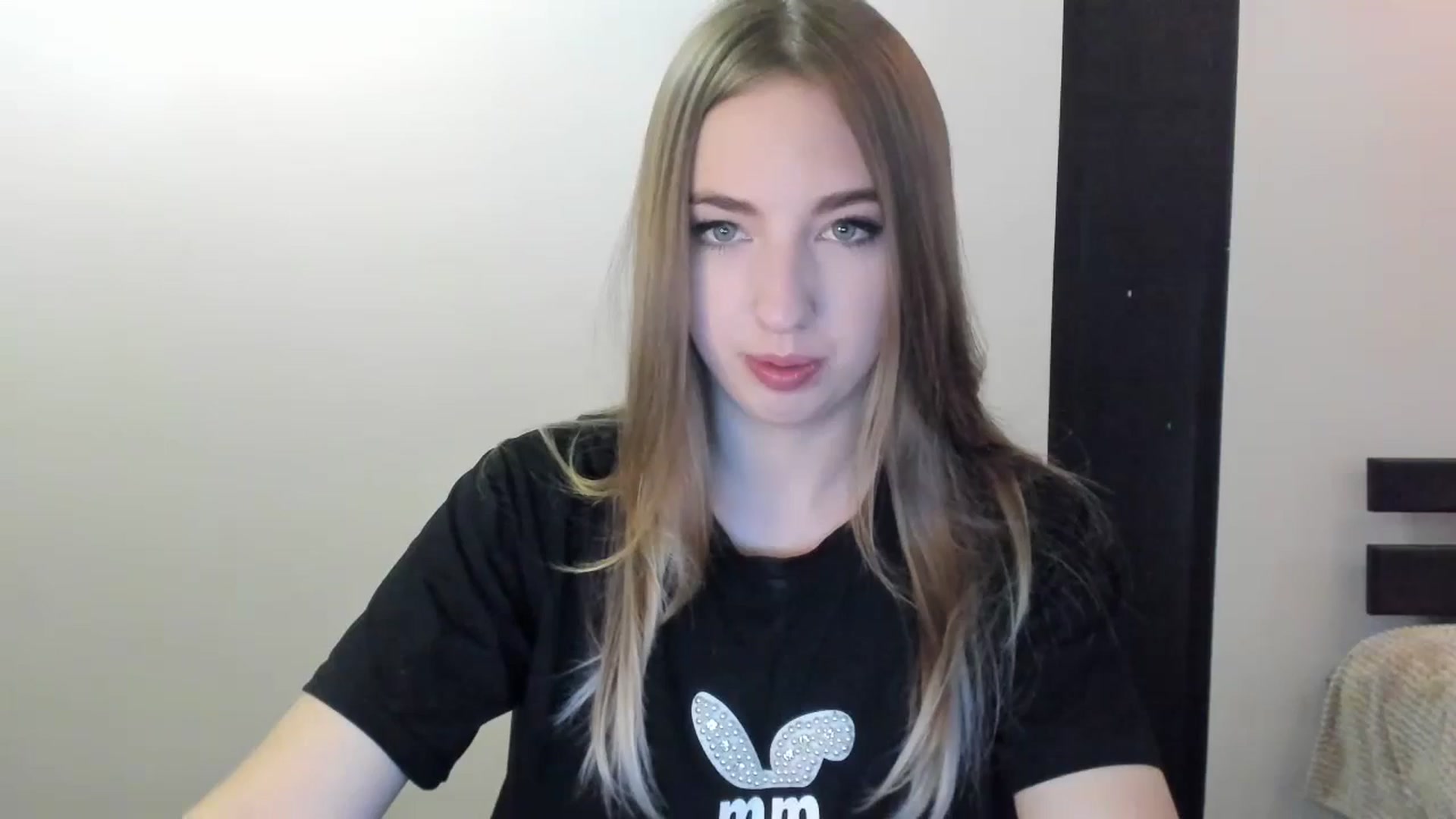 Gallery image thumbnail from Skyyyy's myfreecams stream on, 04/27/2024, 16:31 image 1 of 20