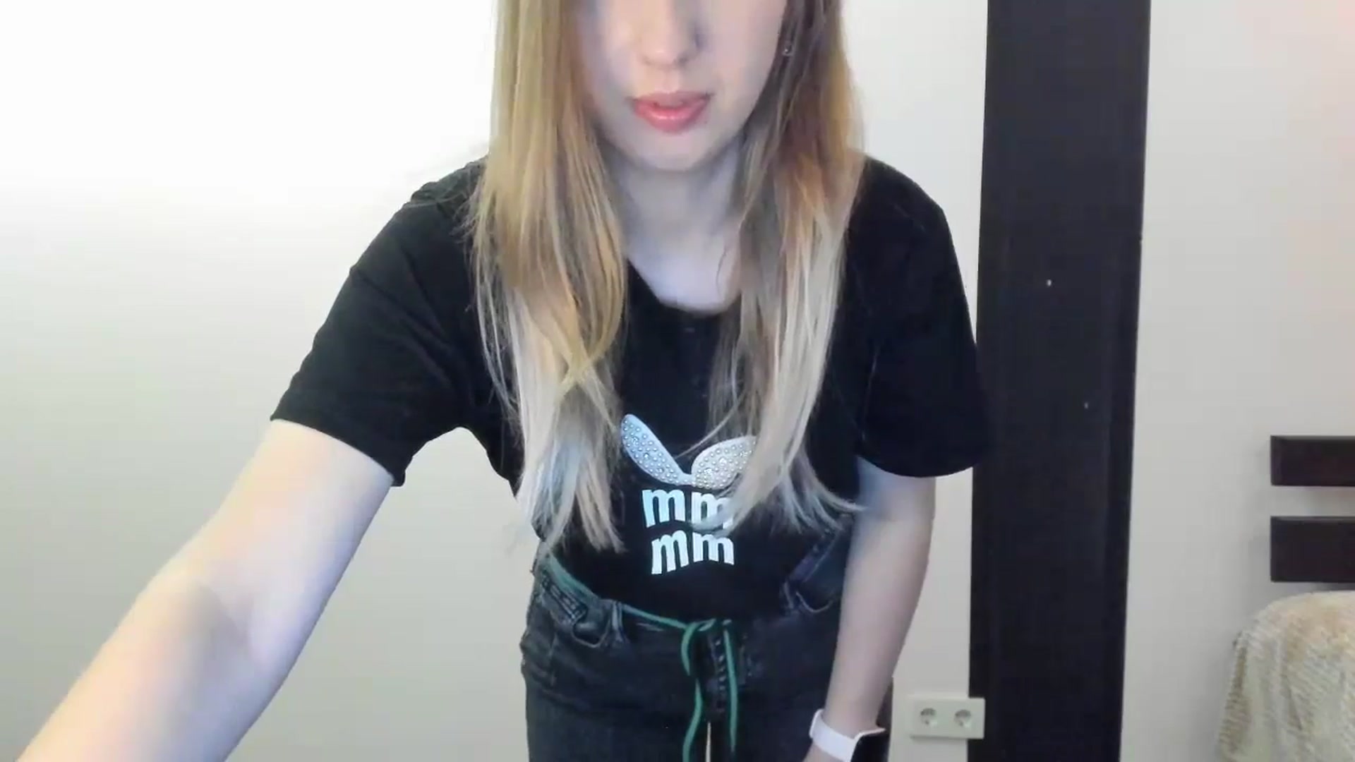Gallery image thumbnail from Skyyyy's myfreecams stream on, 04/27/2024, 17:09 image 11 of 20