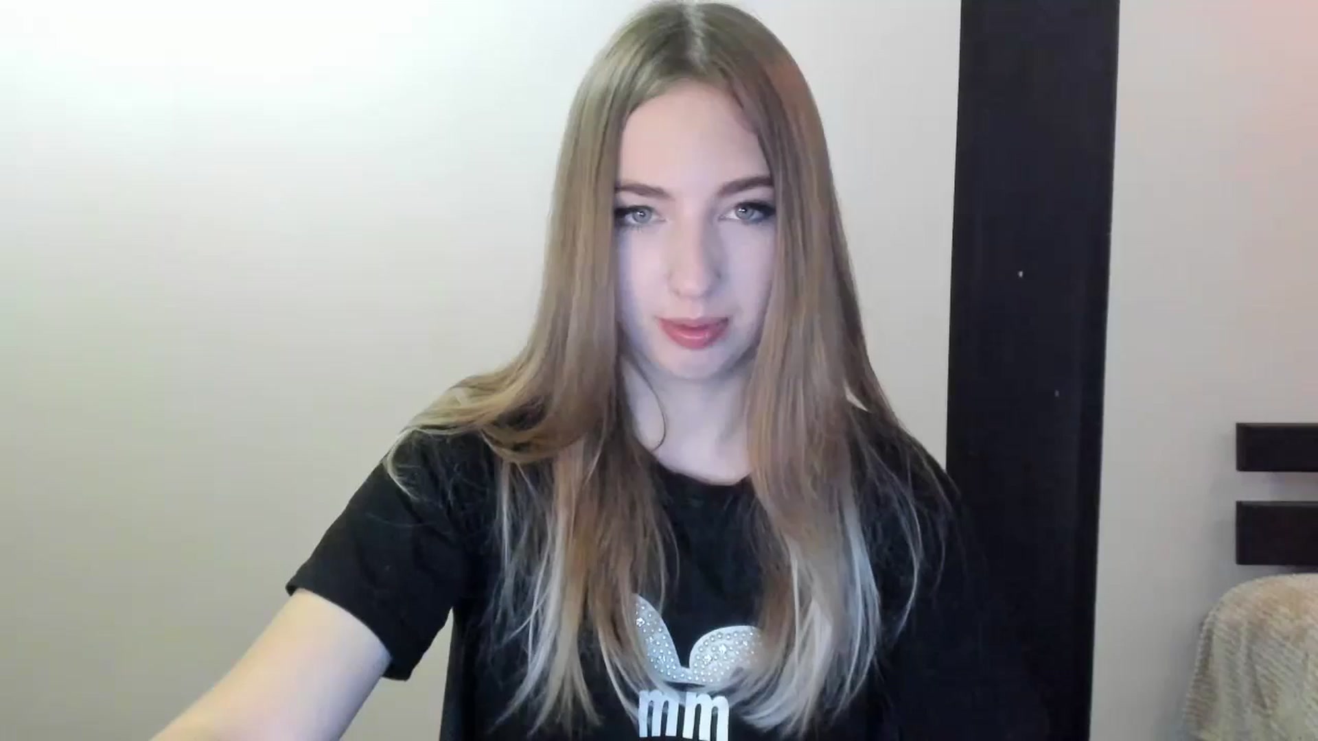 Gallery image thumbnail from Skyyyy's myfreecams stream on, 04/27/2024, 17:09 image 1 of 20