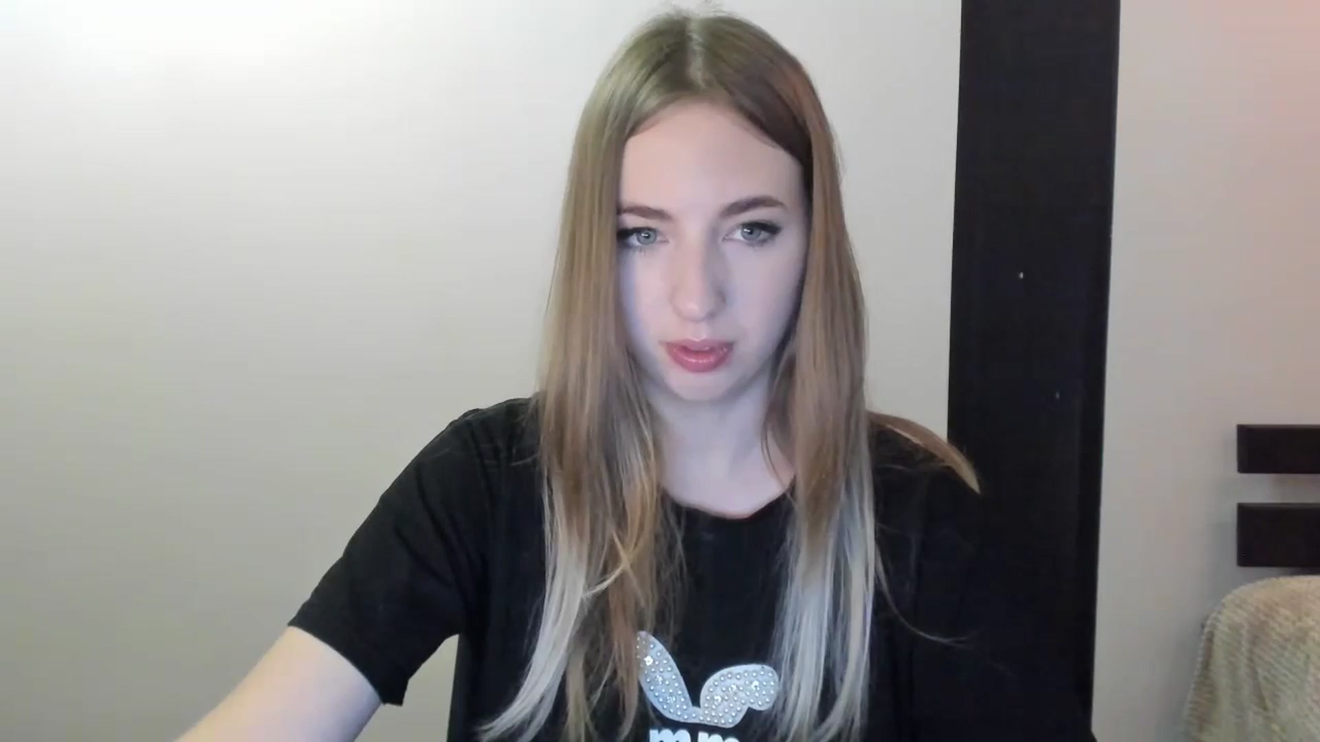 Gallery image thumbnail from Skyyyy's myfreecams stream on, 04/27/2024, 17:09 image 18 of 20