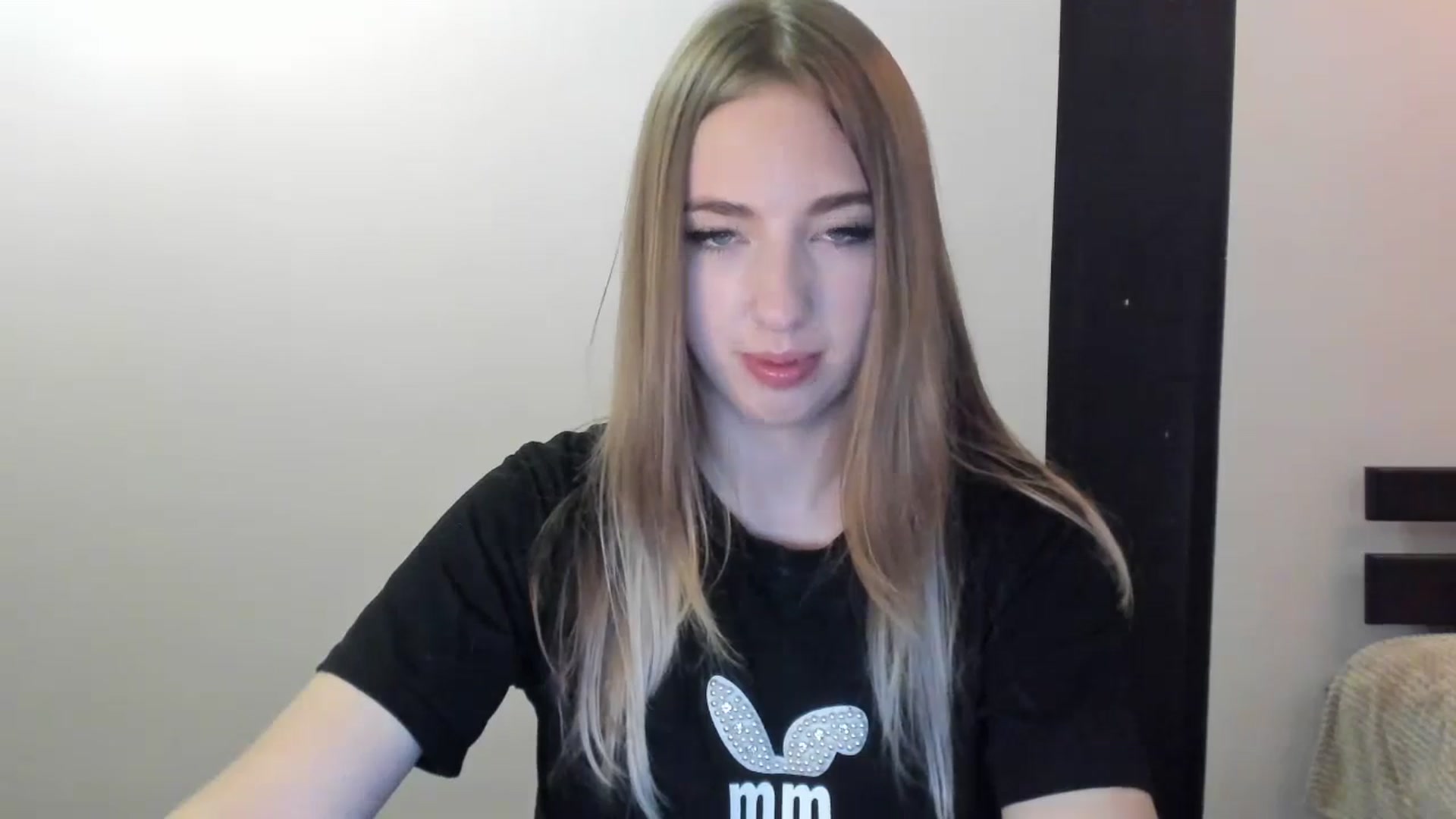 Gallery image thumbnail from Skyyyy's myfreecams stream on, 04/27/2024, 17:09 image 4 of 20