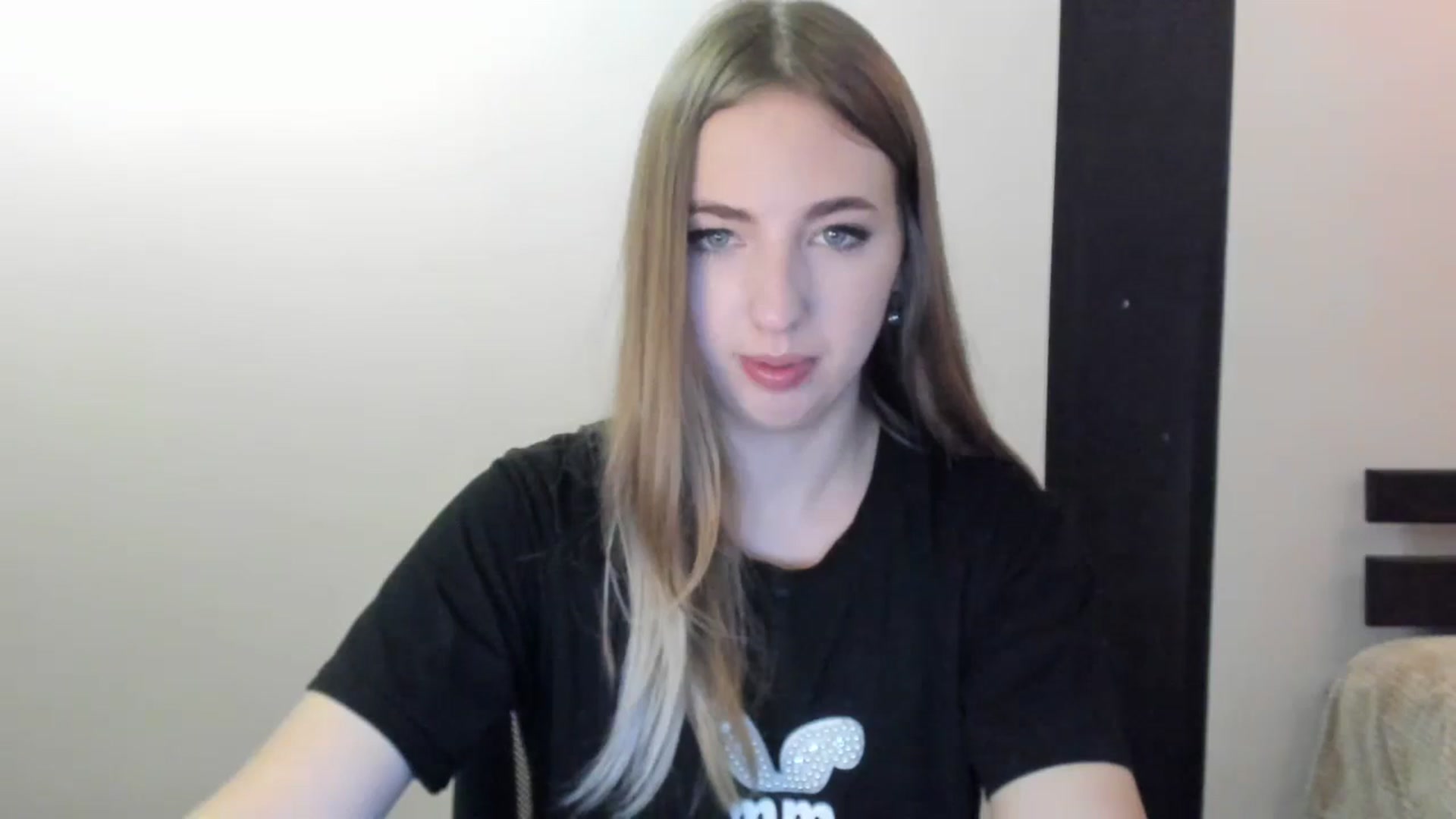 Gallery image thumbnail from Skyyyy's myfreecams stream on, 04/27/2024, 17:09 image 15 of 20