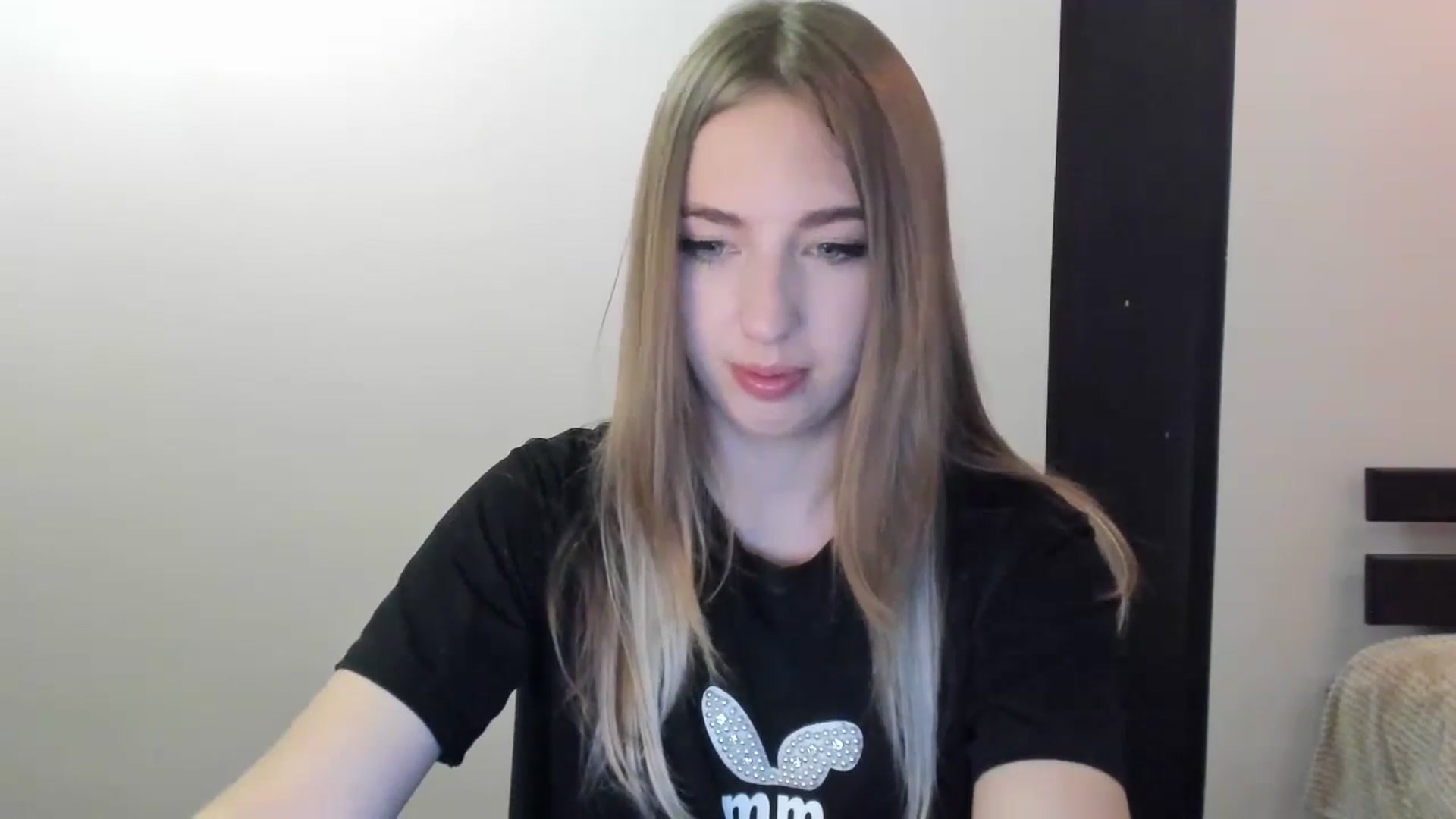 Gallery image thumbnail from Skyyyy's myfreecams stream on, 04/27/2024, 17:09 image 6 of 20